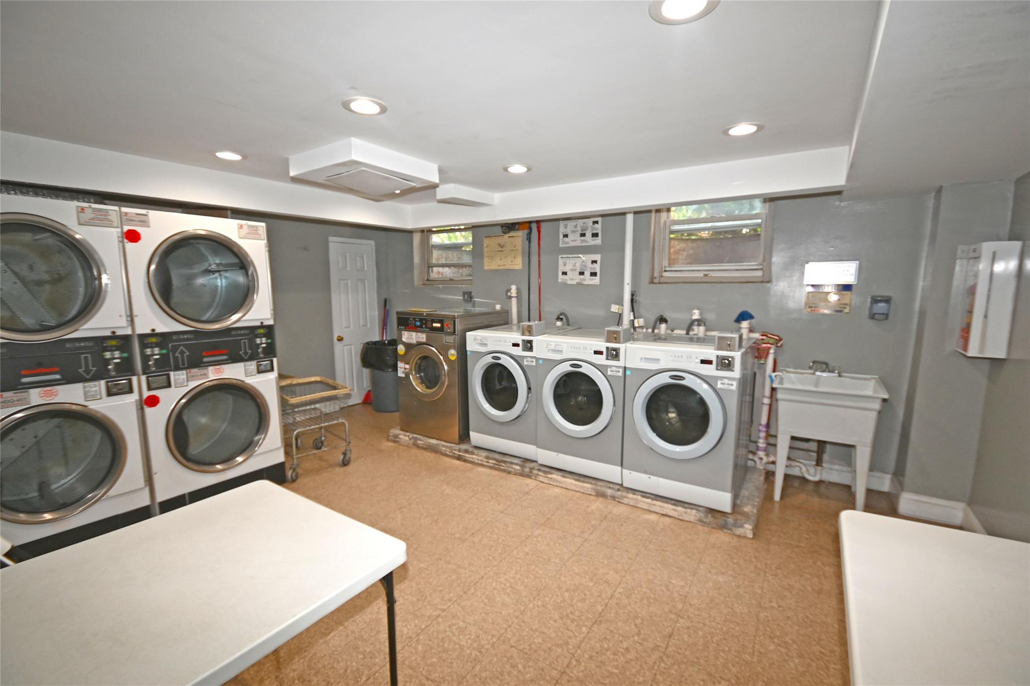 221 Middle Neck Road Road # M-4, Great Neck, NY 11021