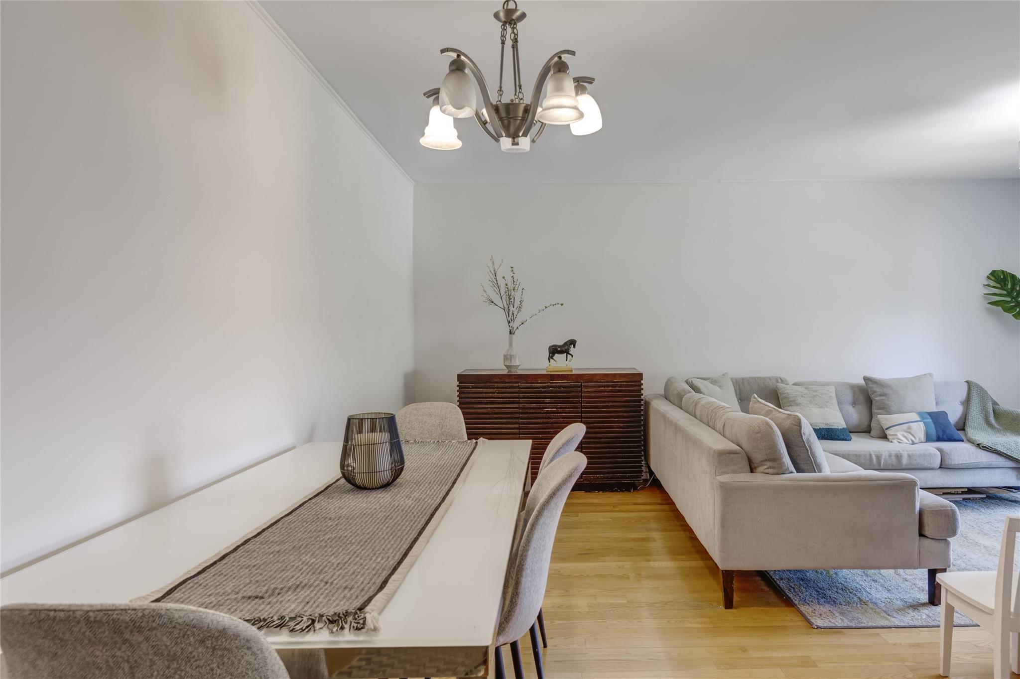 221 Middle Neck Road Road # M-4, Great Neck, NY 11021