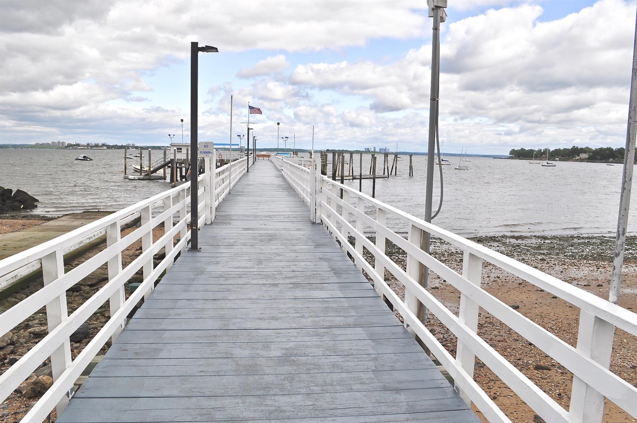 221 Middle Neck Road Road # M-4, Great Neck, NY 11021