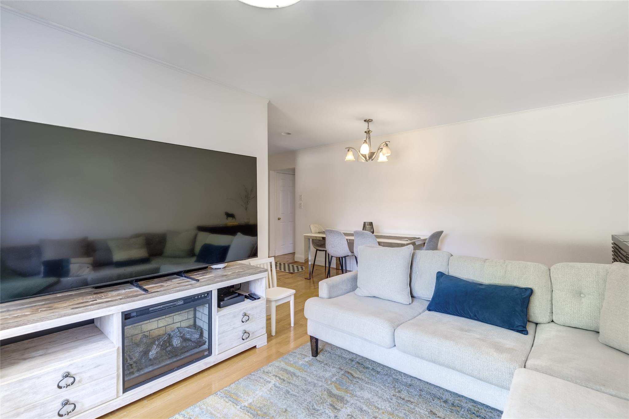 221 Middle Neck Road Road # M-4, Great Neck, NY 11021