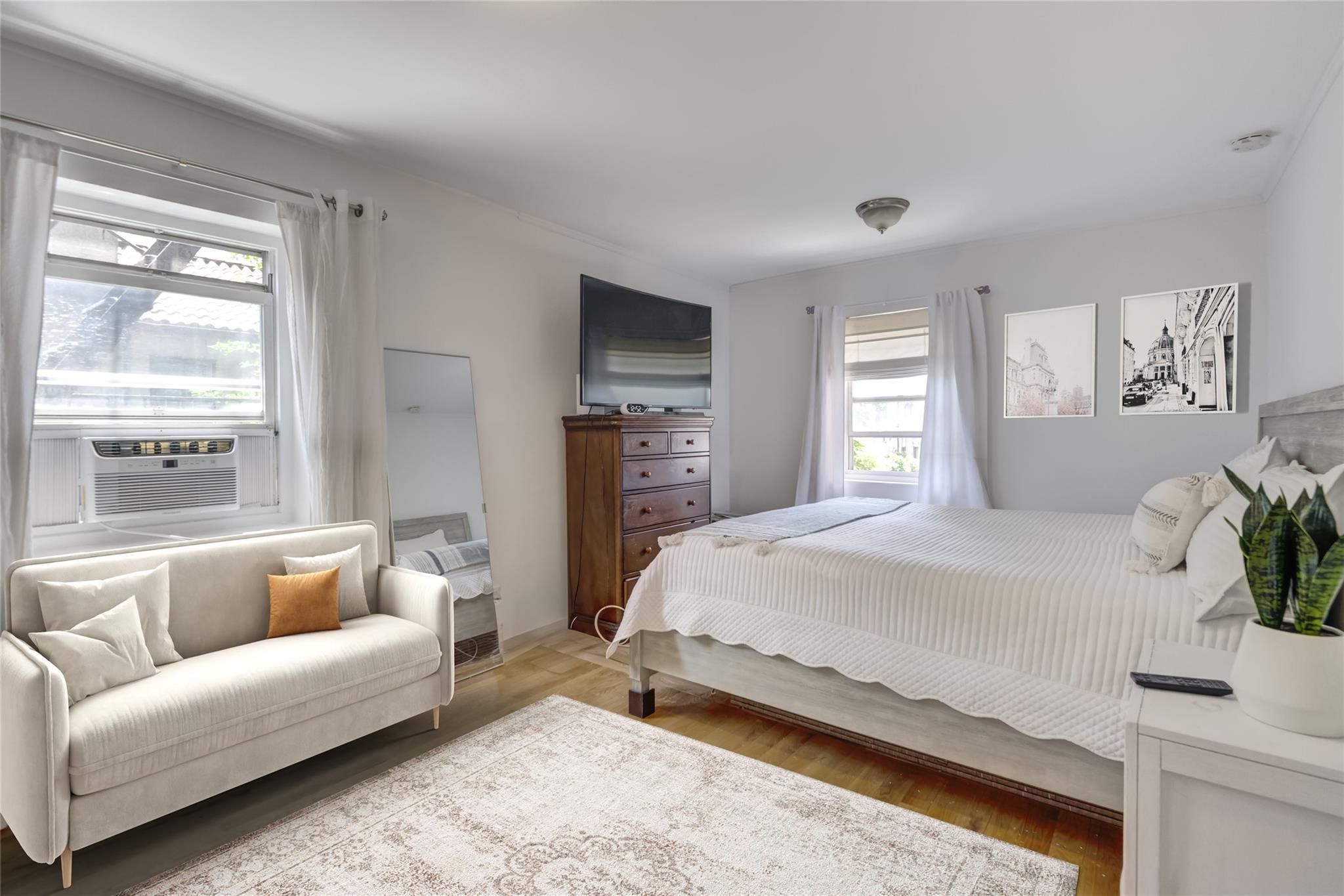 221 Middle Neck Road Road # M-4, Great Neck, NY 11021