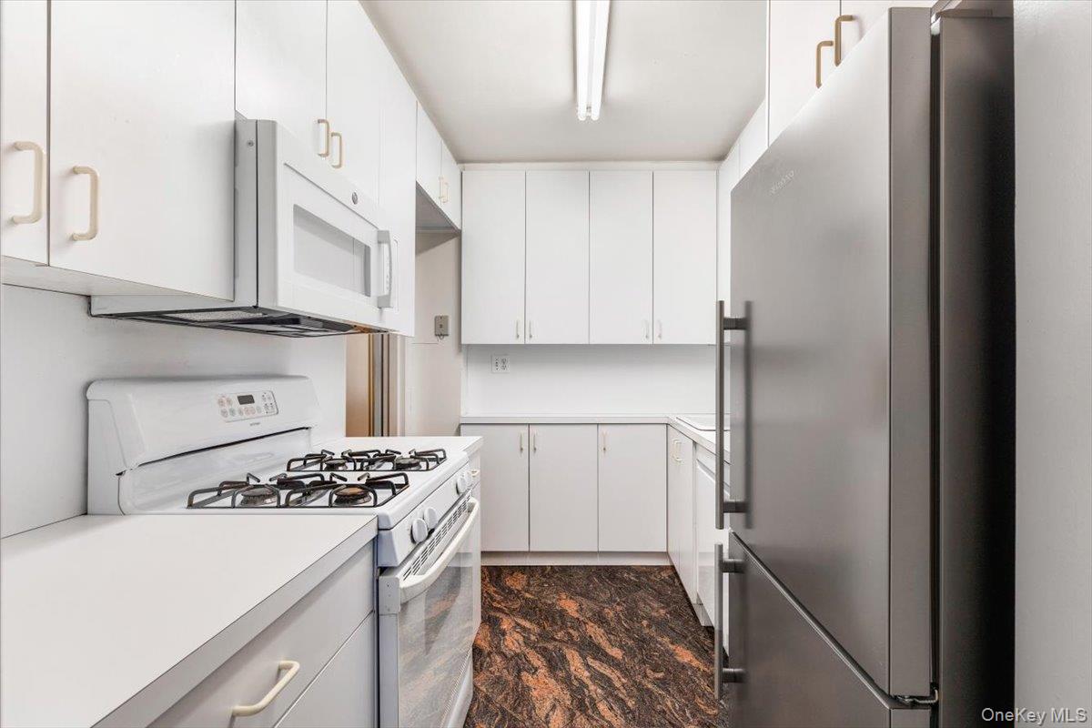 177 E Hartsdale Avenue # 2Y, Hartsdale, NY 10530