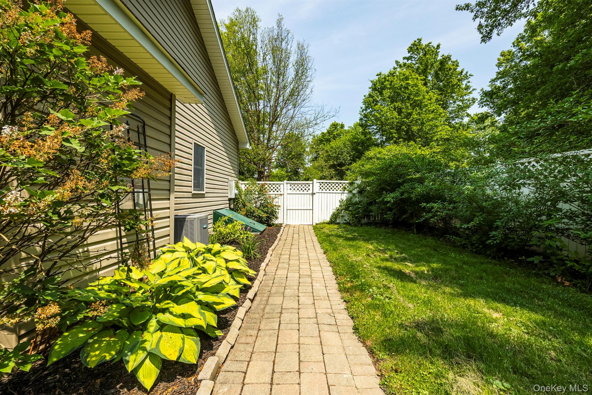 204 Moore Road, Germantown, NY 12526