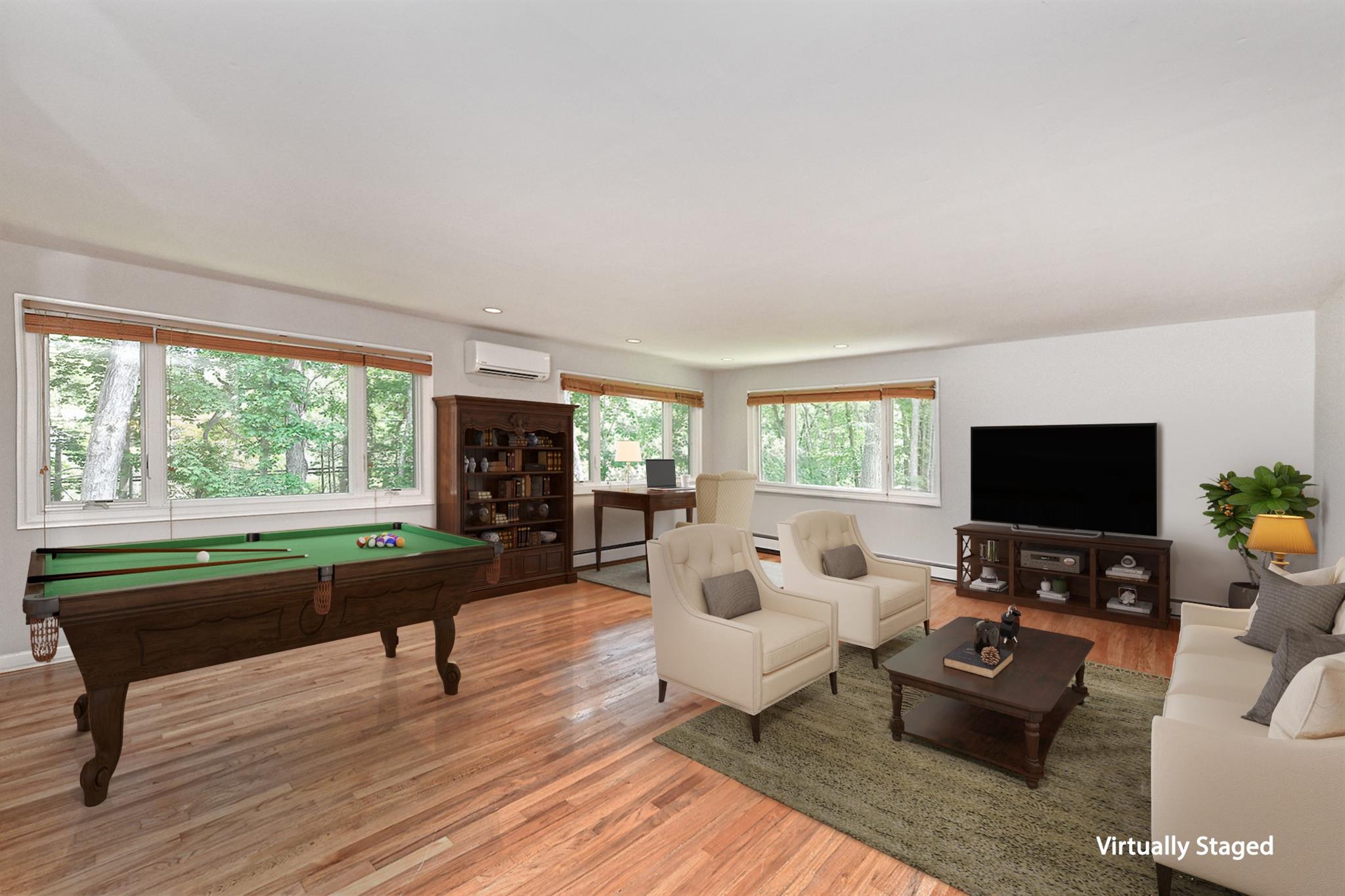 2 Wooded Court, Lloyd Harbor, NY 11743