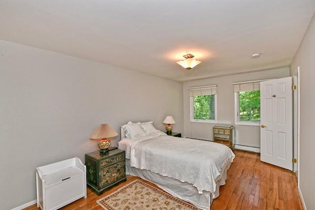 2 Wooded Court, Lloyd Harbor, NY 11743