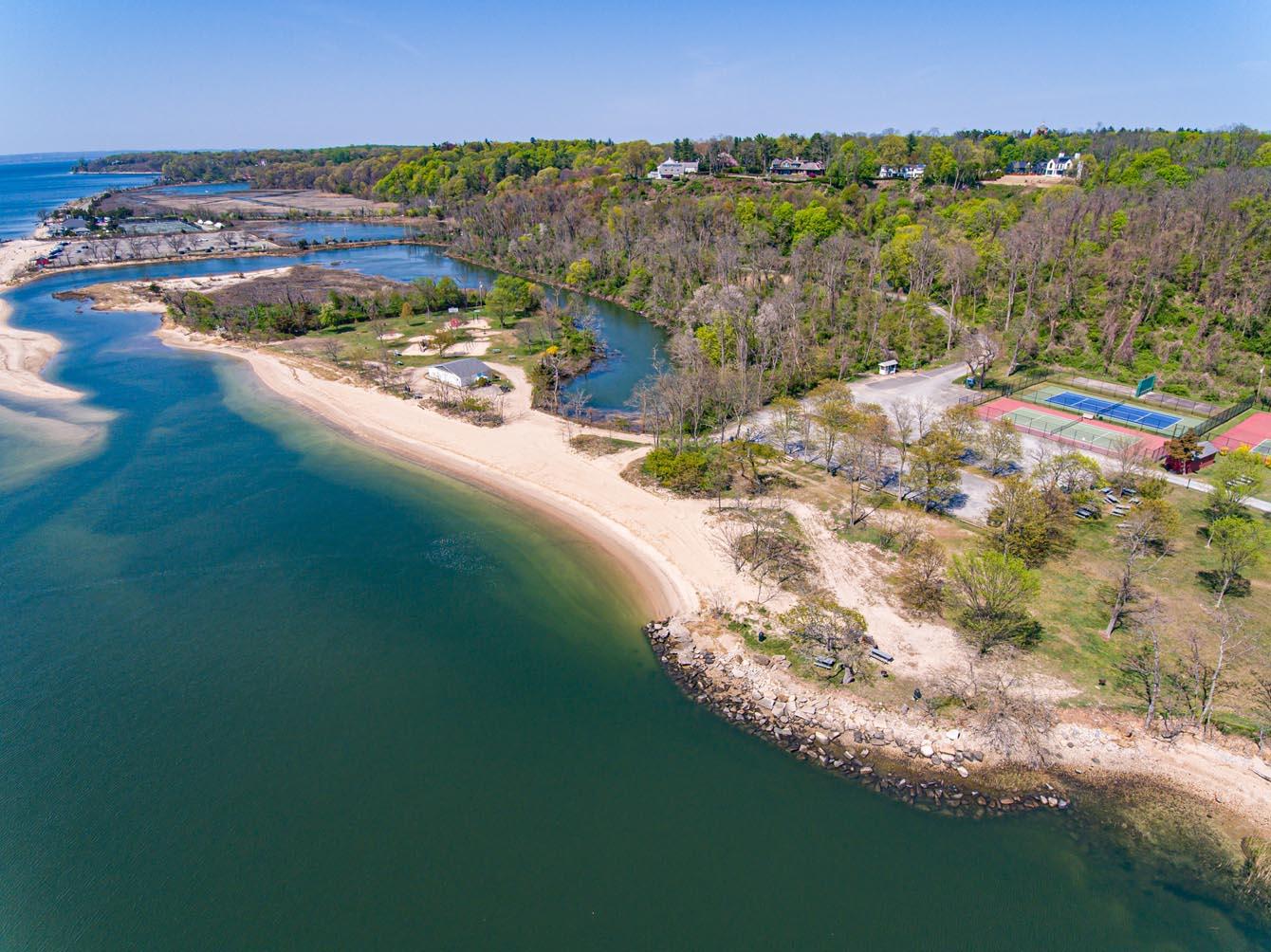 2 Wooded Court, Lloyd Harbor, NY 11743