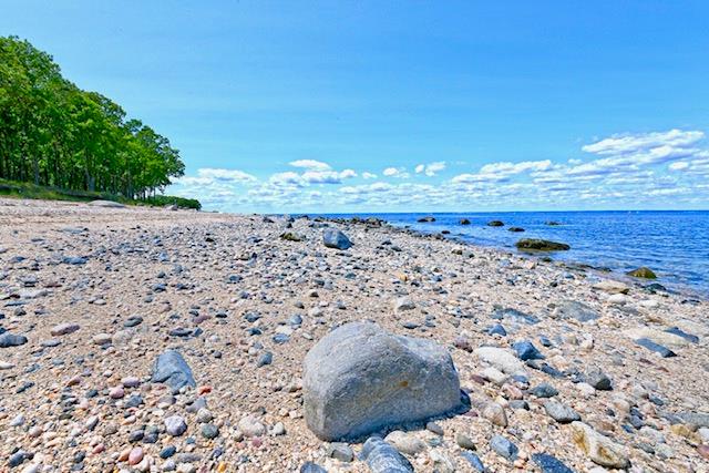 2 Wooded Court, Lloyd Harbor, NY 11743