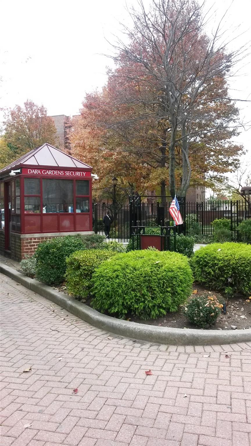 150-11 72 Road # 6A, Flushing, NY 11367