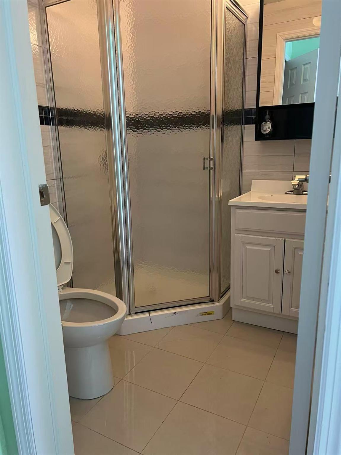 31-53 Linden Place # 2E, Flushing, NY 11354