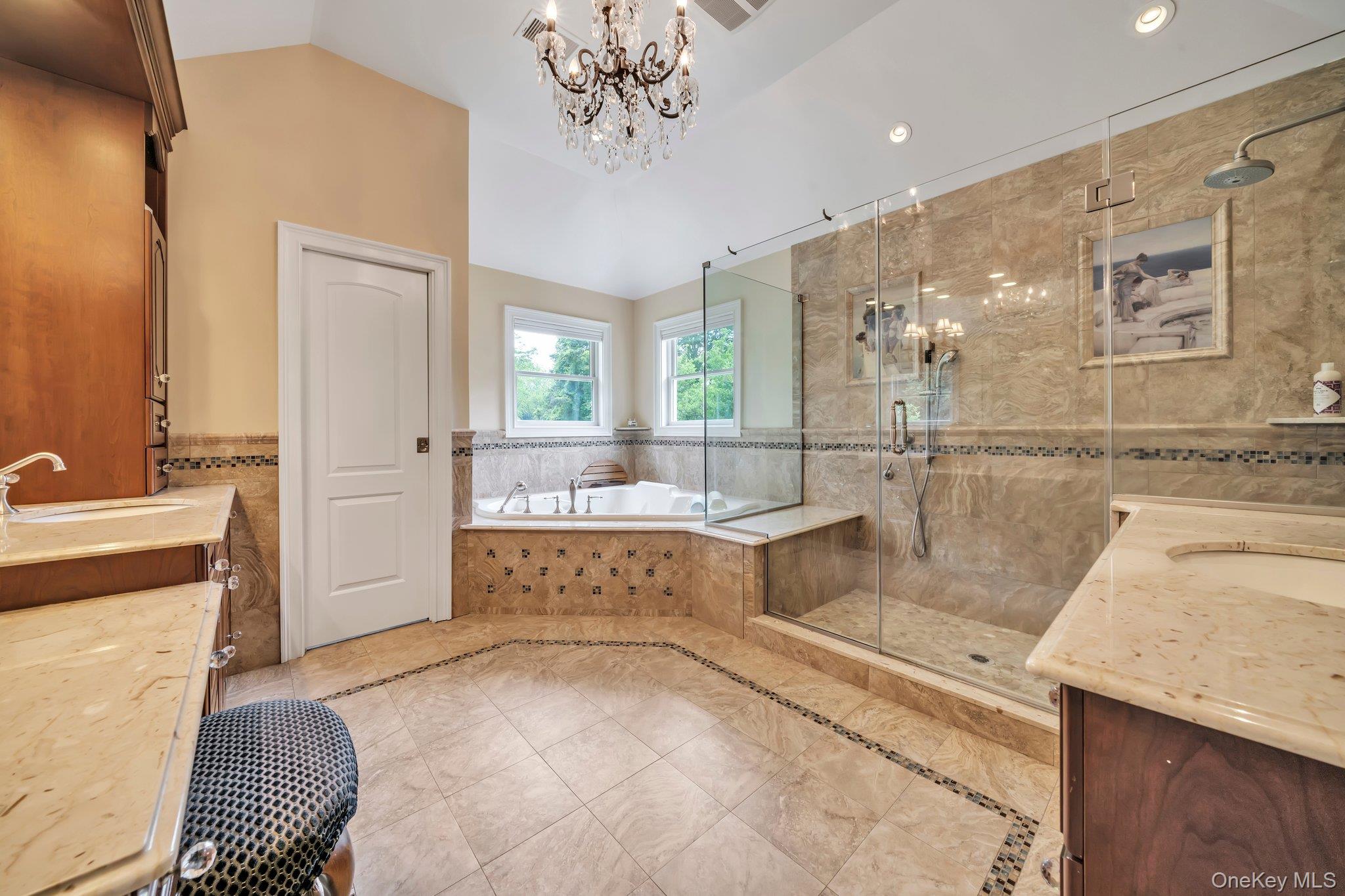 13 Locust Lane, Upper Brookville, NY 11545