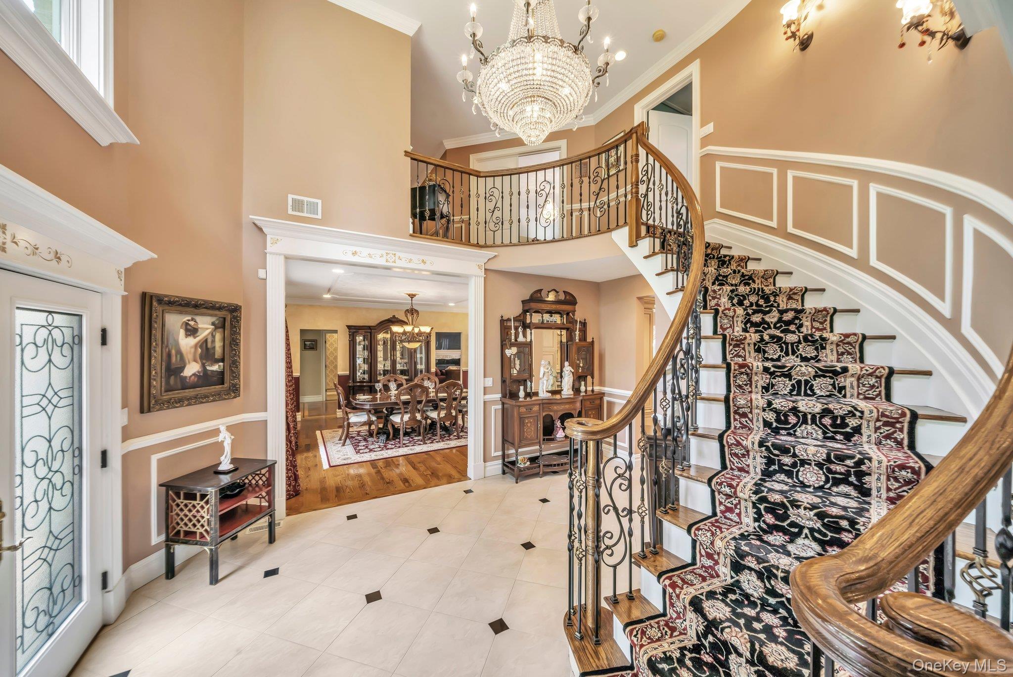 13 Locust Lane, Upper Brookville, NY 11545