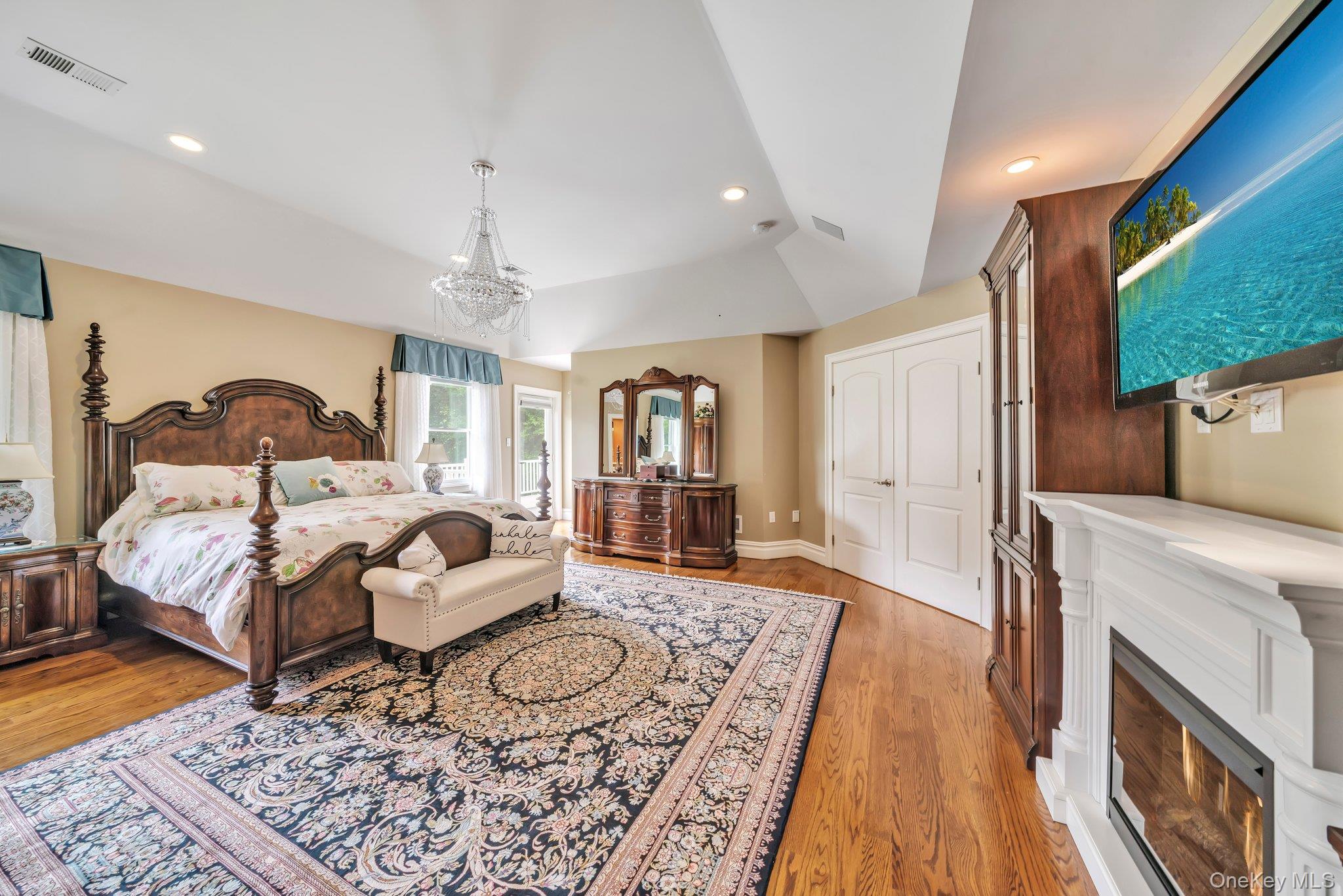 13 Locust Lane, Upper Brookville, NY 11545