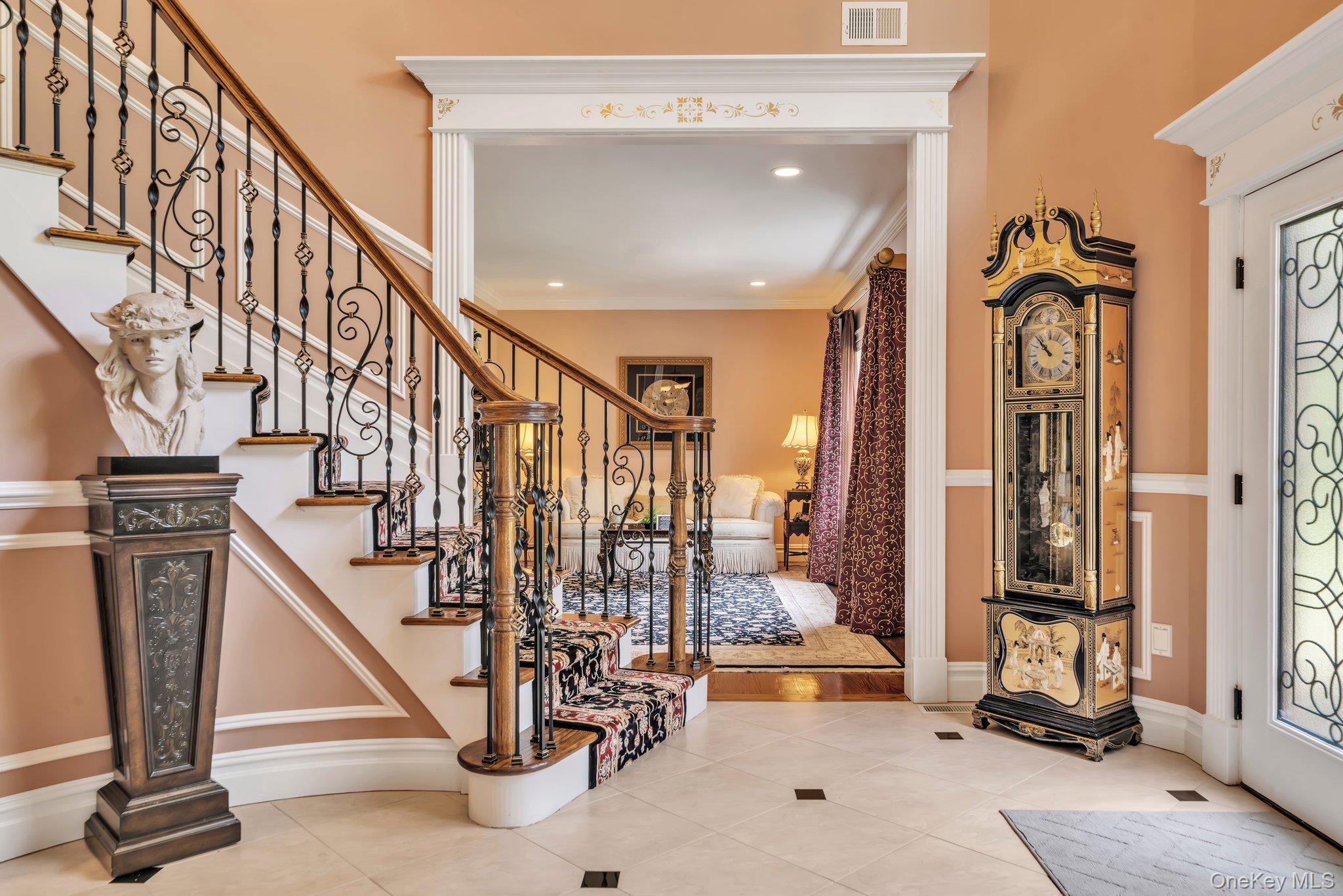 13 Locust Lane, Upper Brookville, NY 11545