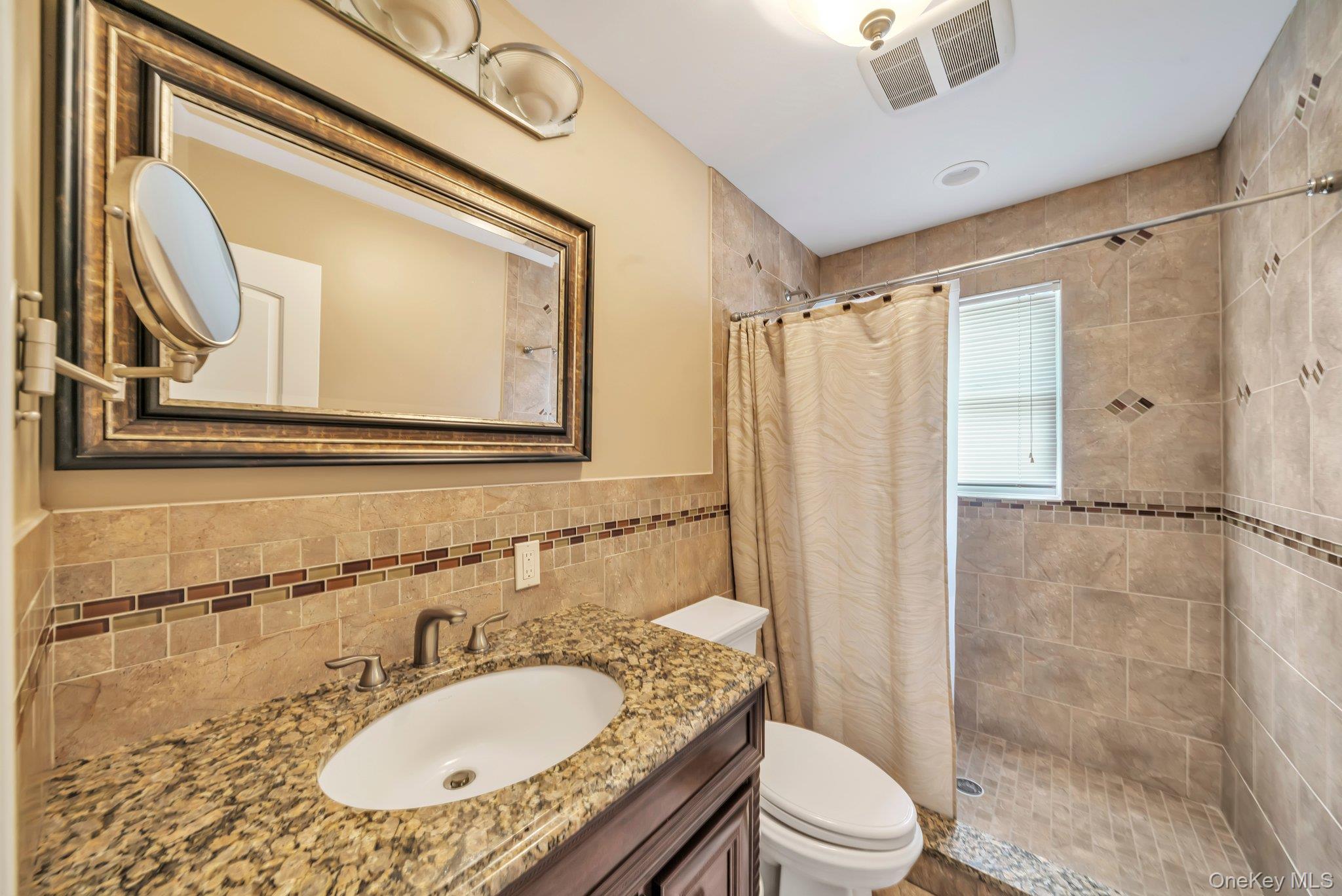 13 Locust Lane, Upper Brookville, NY 11545