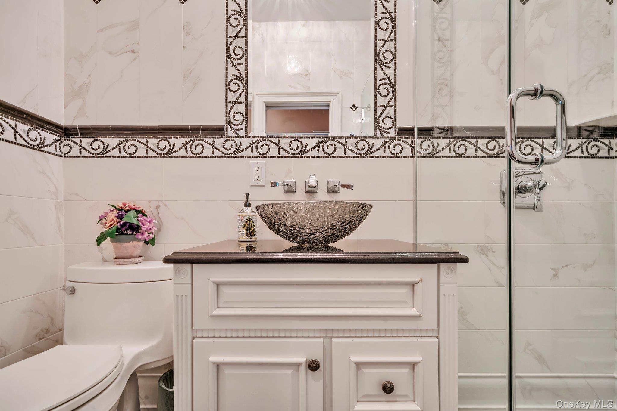 13 Locust Lane, Upper Brookville, NY 11545