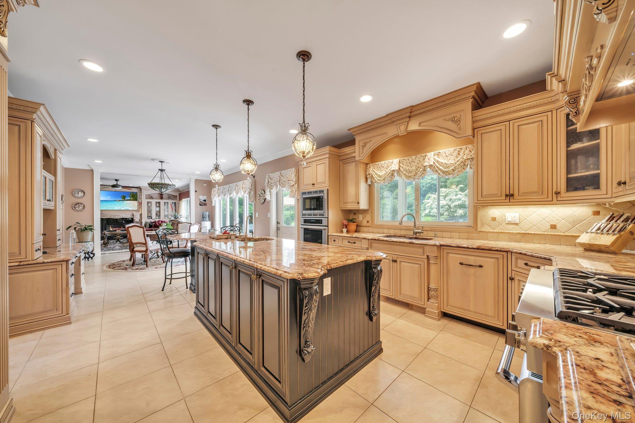 13 Locust Lane, Upper Brookville, NY 11545