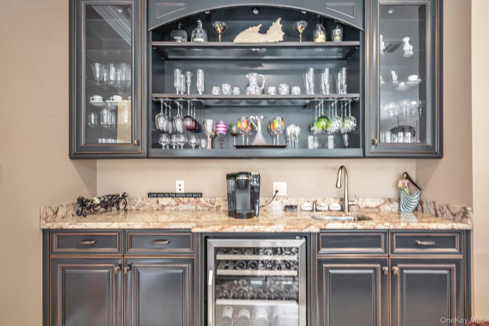 13 Locust Lane, Upper Brookville, NY 11545