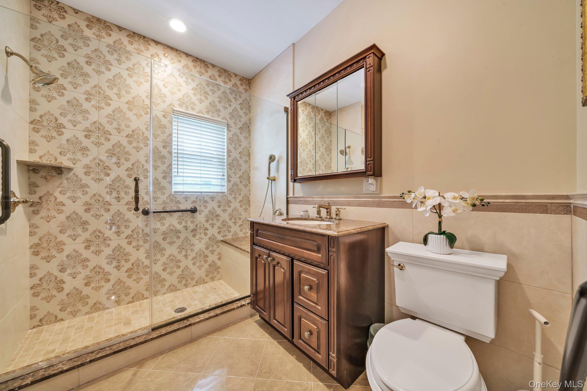 13 Locust Lane, Upper Brookville, NY 11545