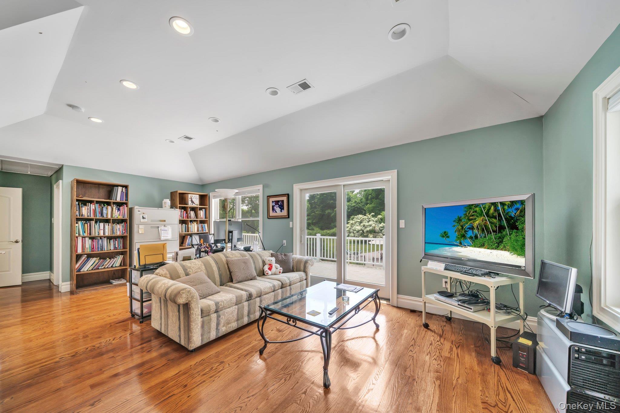 13 Locust Lane, Upper Brookville, NY 11545