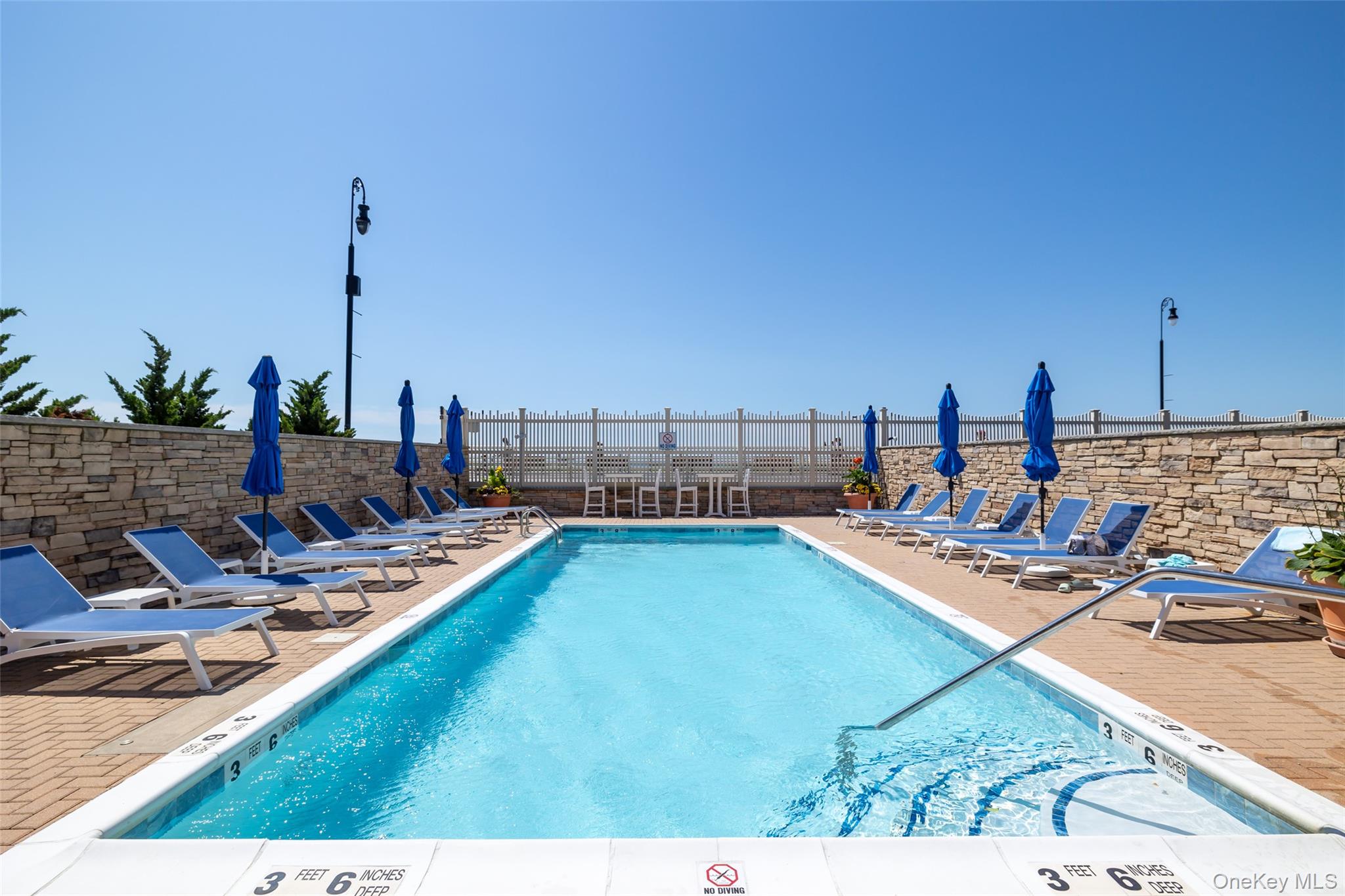 260 W Broadway # 2G, Long Beach, NY 11561