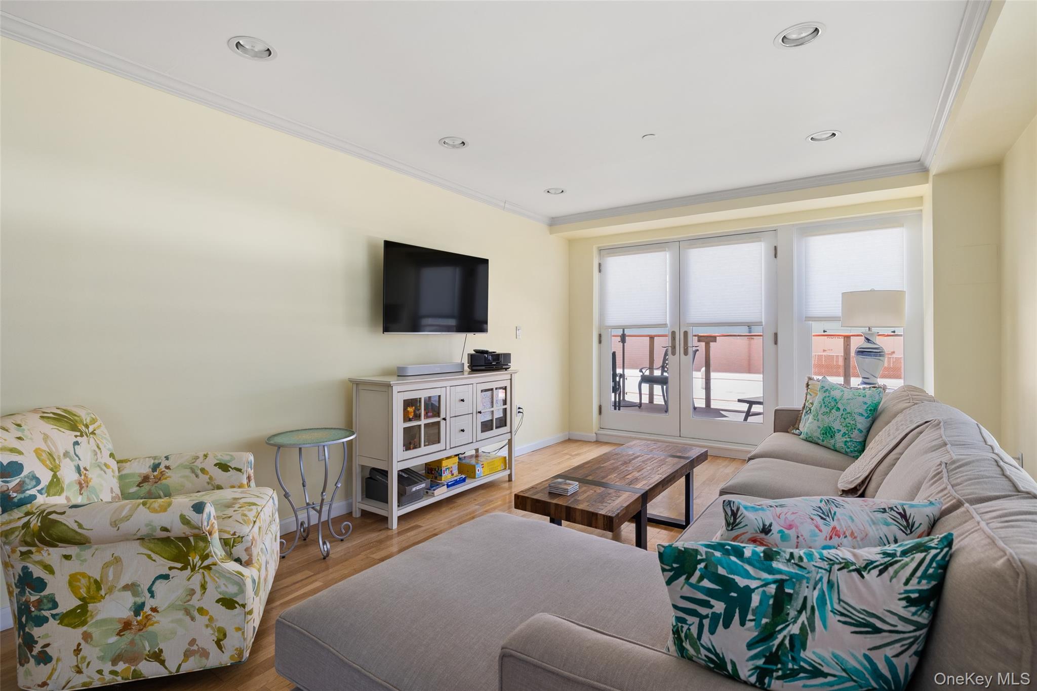 260 W Broadway # 2G, Long Beach, NY 11561