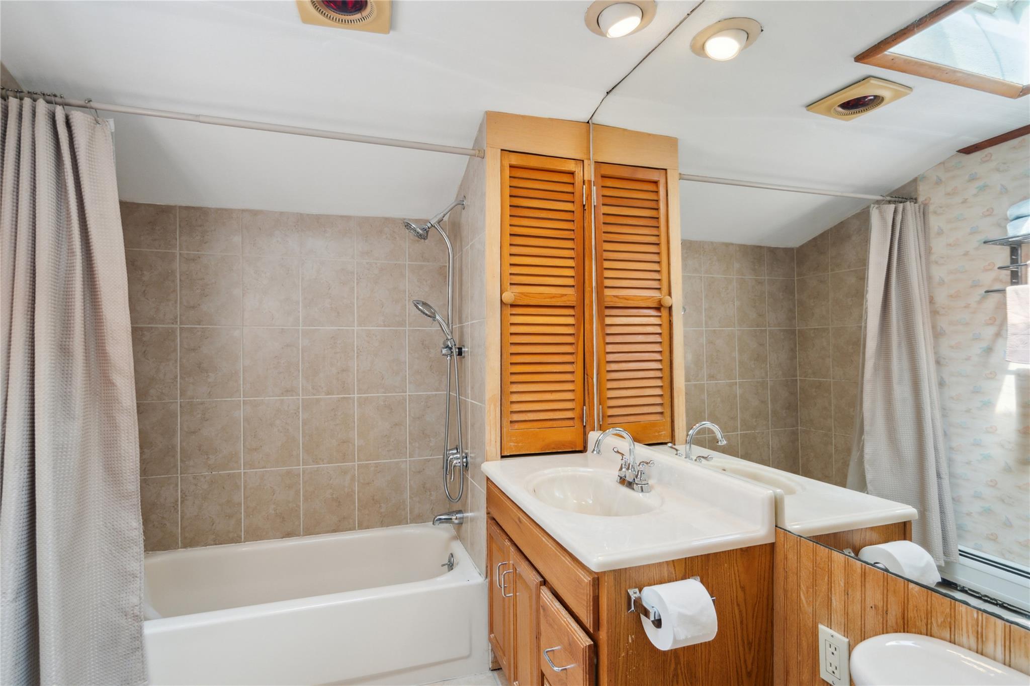 7 Anchor Lane, Levittown, NY 11756