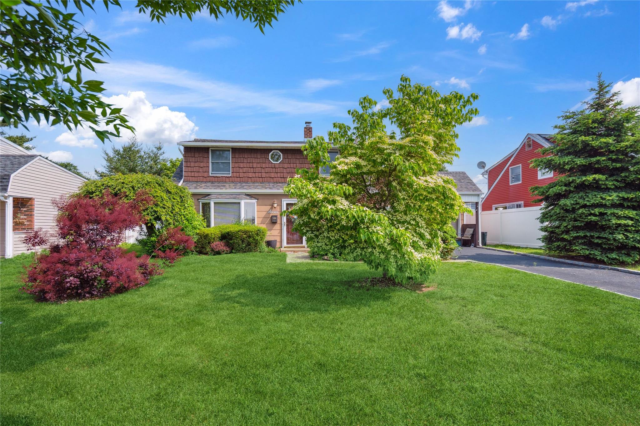 7 Anchor Lane, Levittown, NY 11756