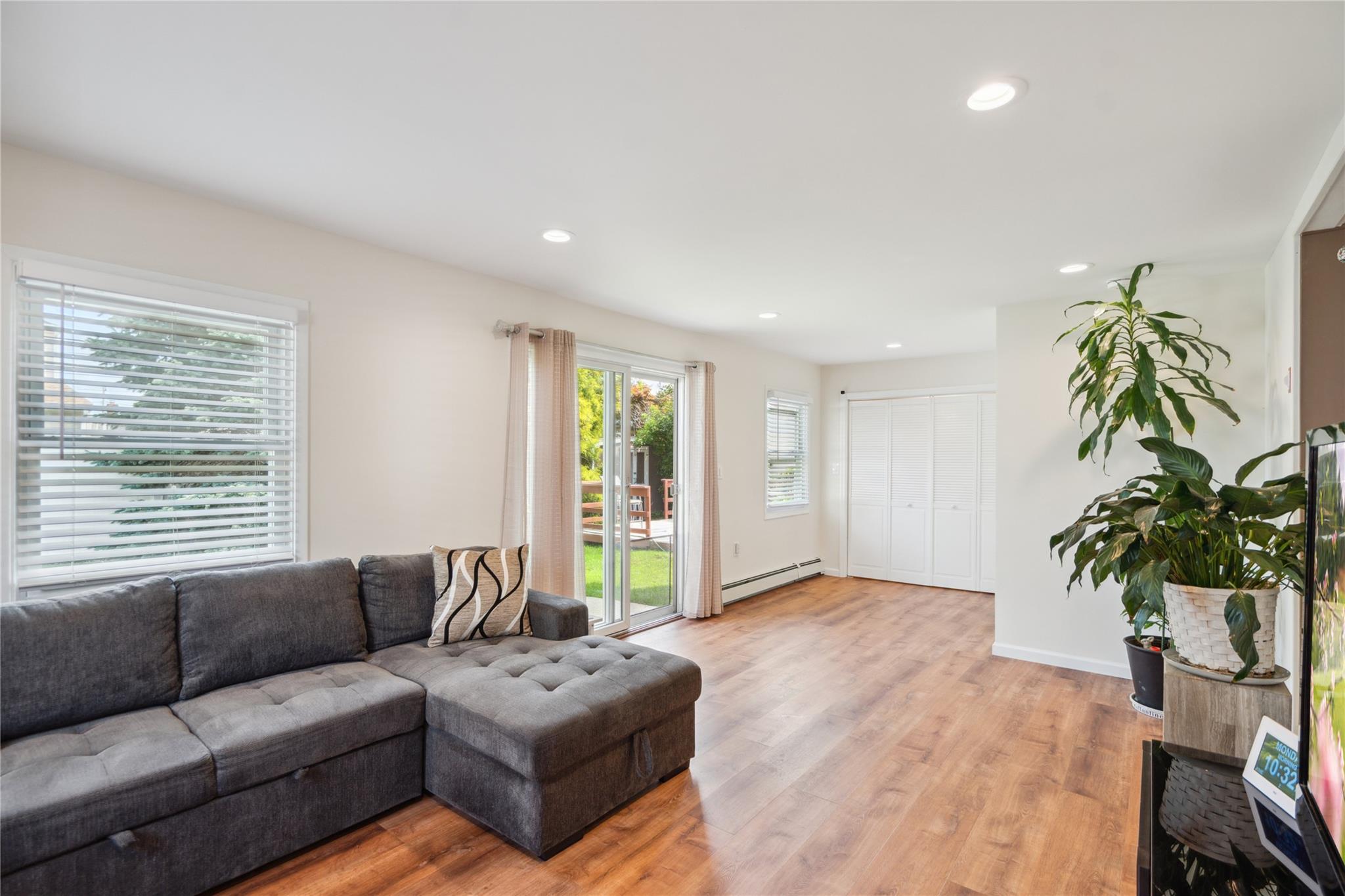 7 Anchor Lane, Levittown, NY 11756