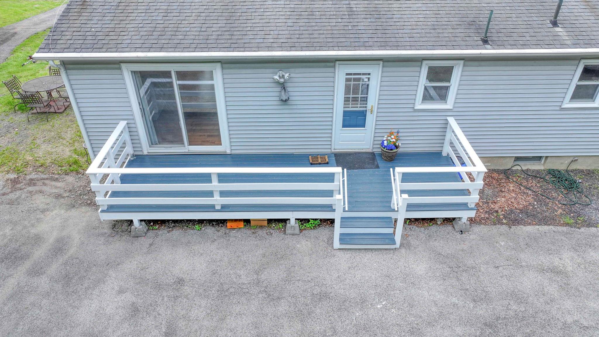 34 Hide Away Lane, Bloomingburg, NY 12721