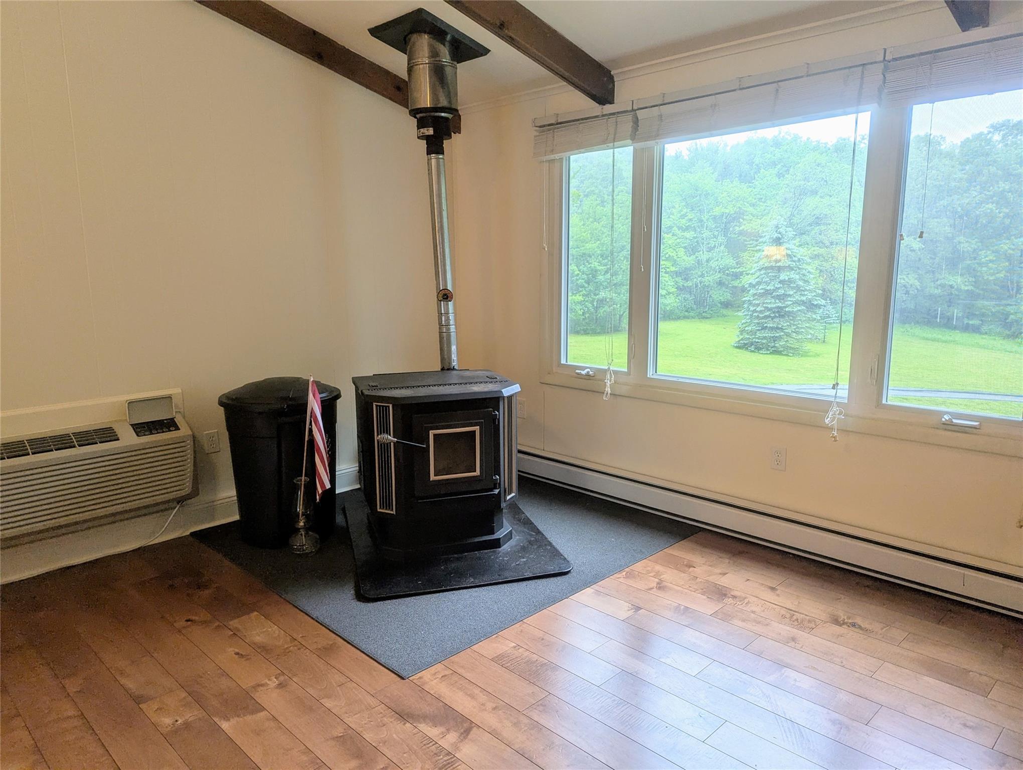 34 Hide Away Lane, Bloomingburg, NY 12721