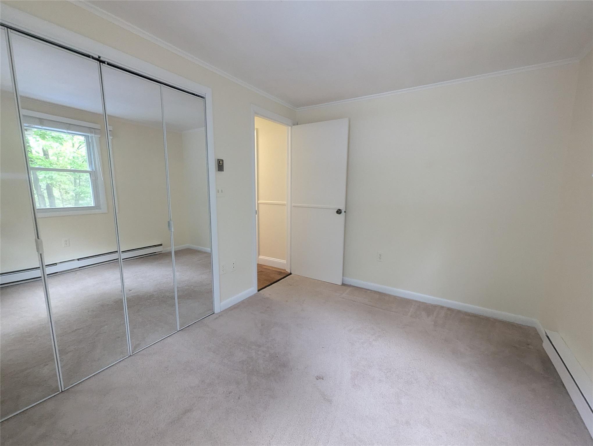 34 Hide Away Lane, Bloomingburg, NY 12721