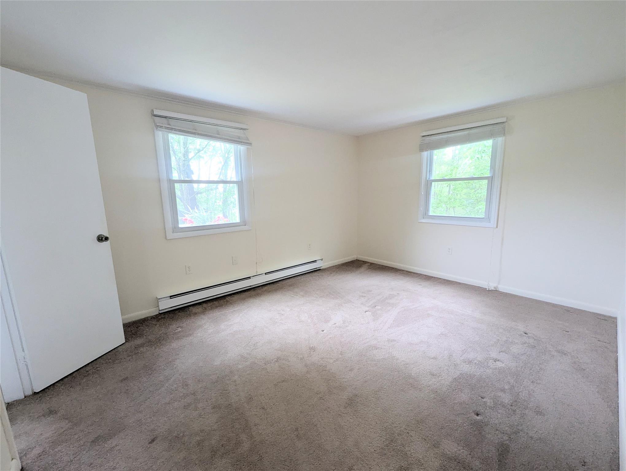 34 Hide Away Lane, Bloomingburg, NY 12721