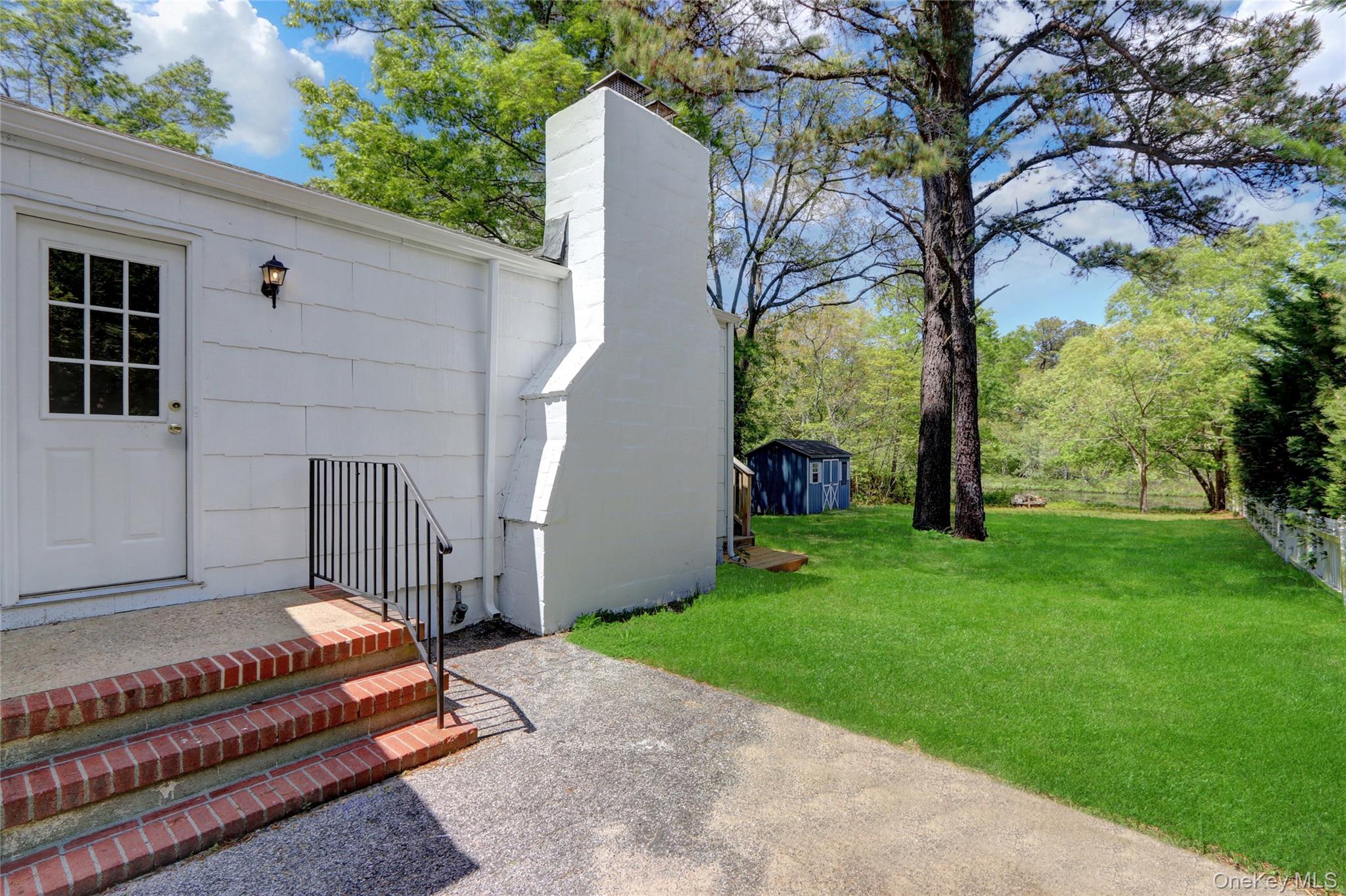 299 S River Road, Calverton, NY 11933