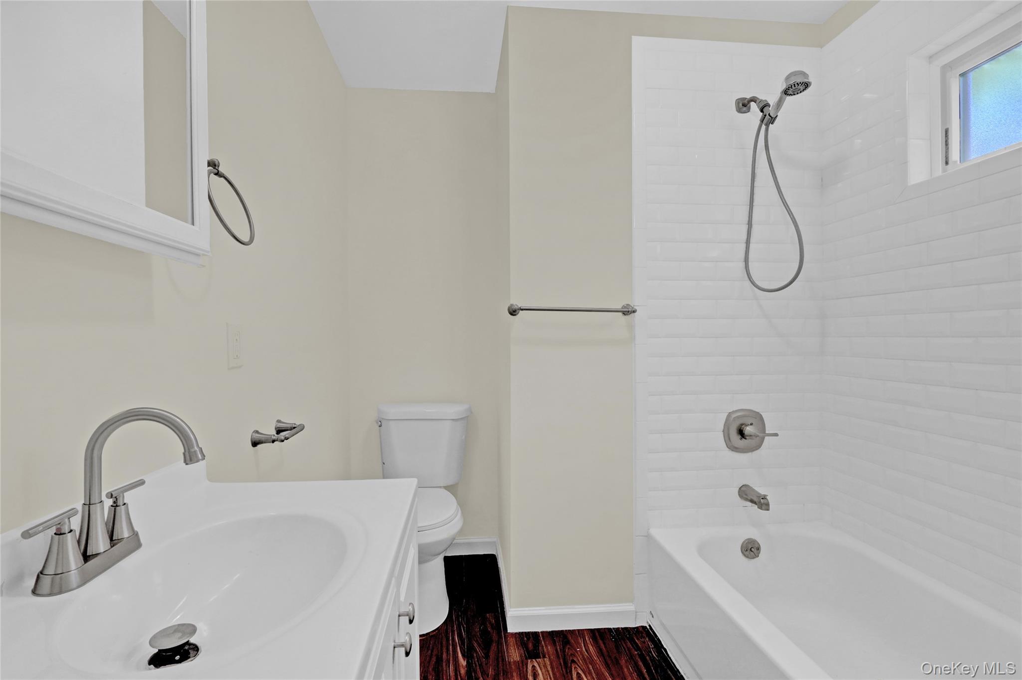 299 S River Road, Calverton, NY 11933