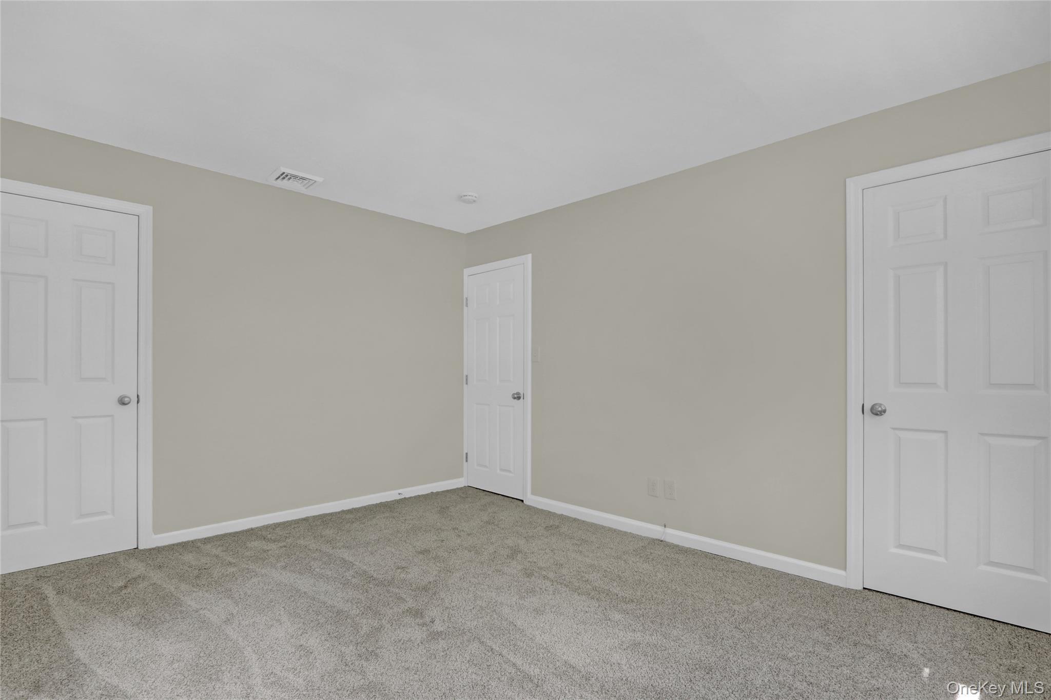 299 S River Road, Calverton, NY 11933