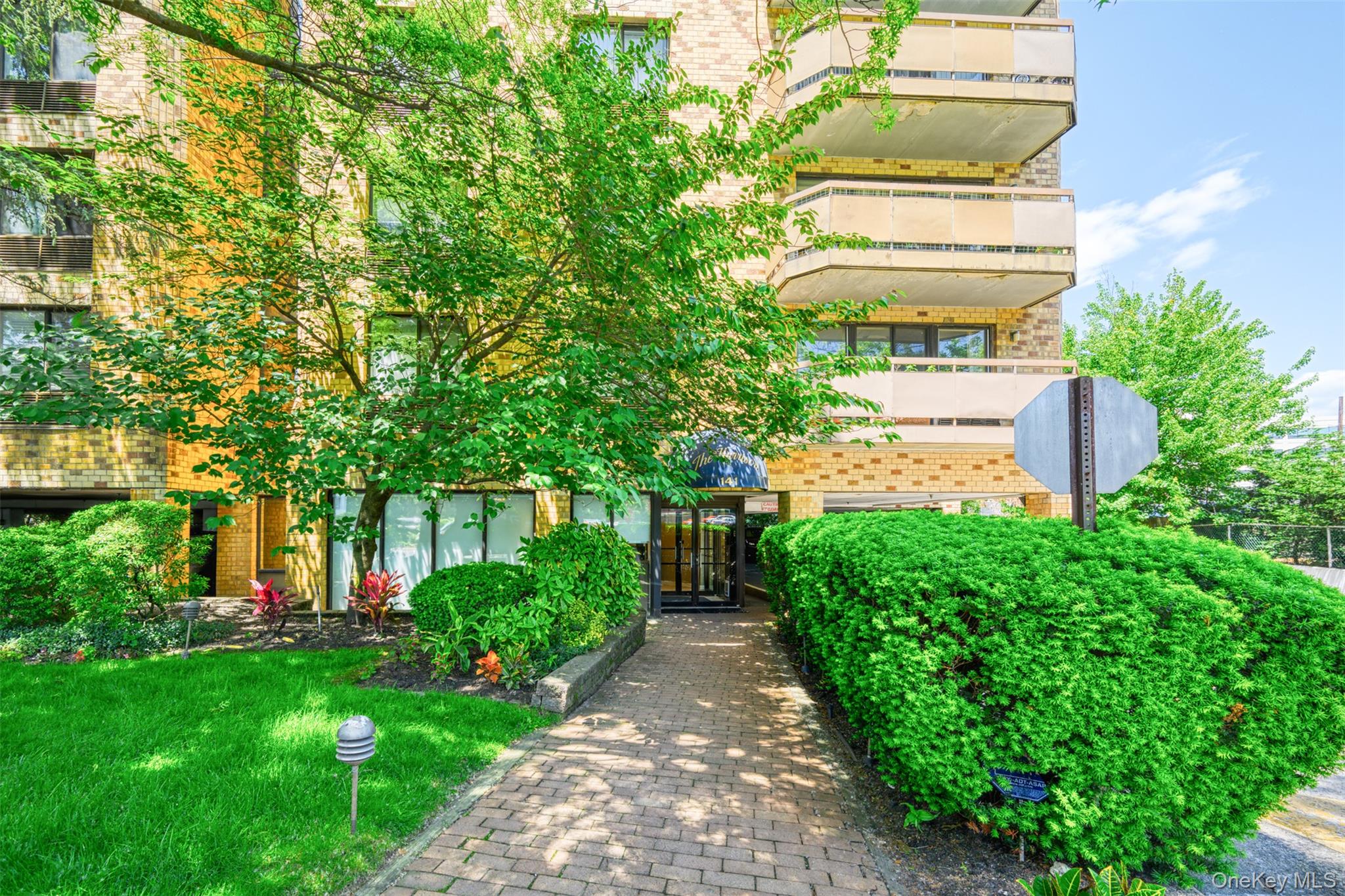 141 Great Neck Road # 3A, Great Neck, NY 11021