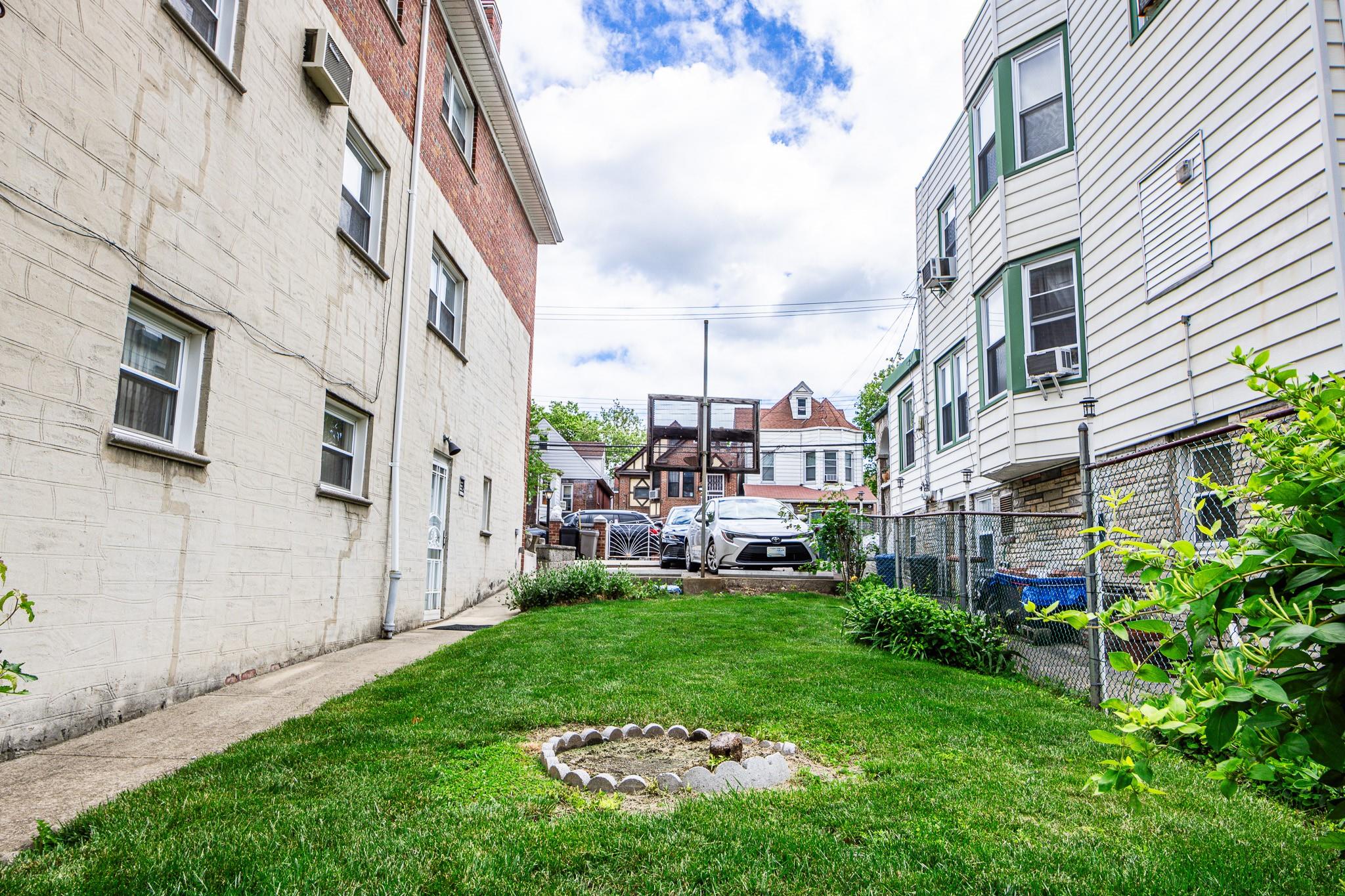 1925 Bogart Avenue, Bronx, NY 10461