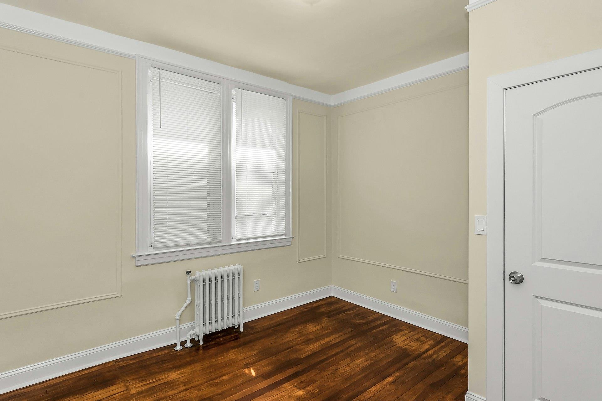 25-34 42nd Street, Astoria, NY 11103