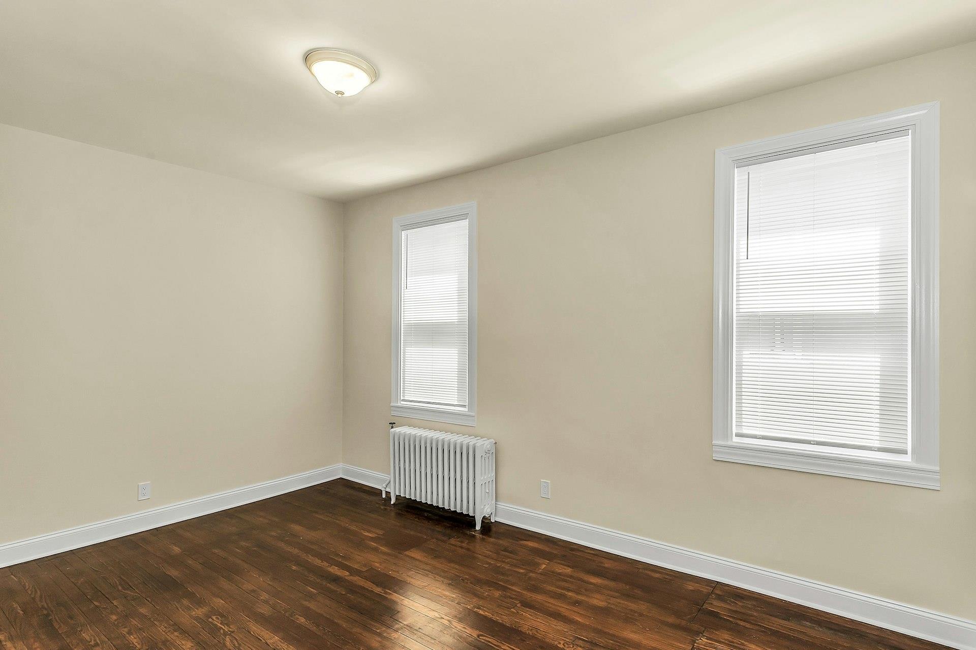 25-34 42nd Street, Astoria, NY 11103