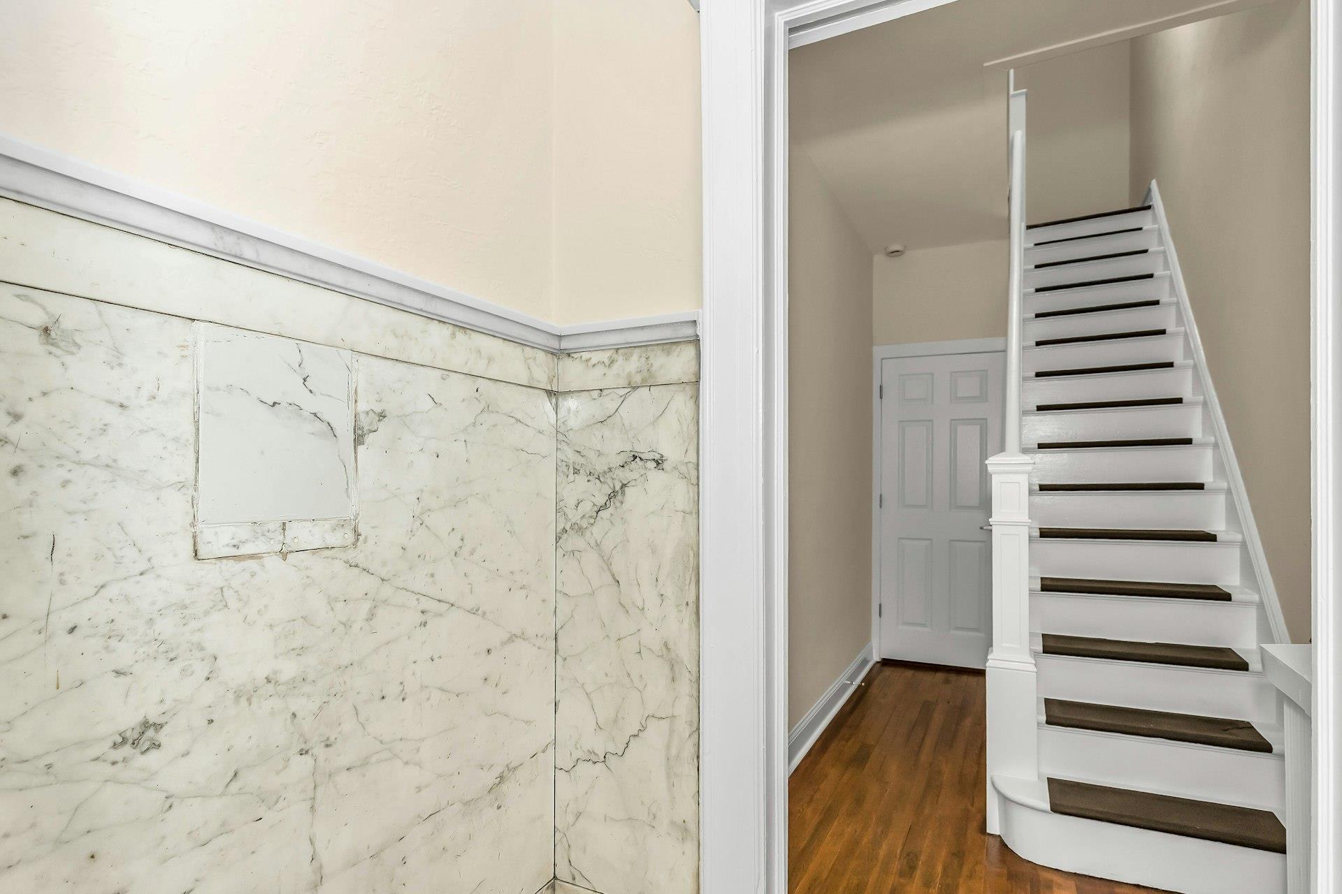 25-34 42nd Street, Astoria, NY 11103