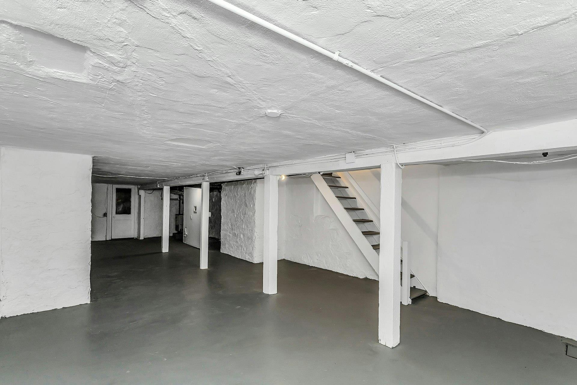 25-34 42nd Street, Astoria, NY 11103