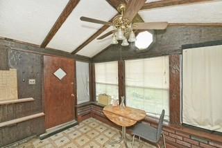 404 N Putnam Avenue, Lindenhurst, NY 11757