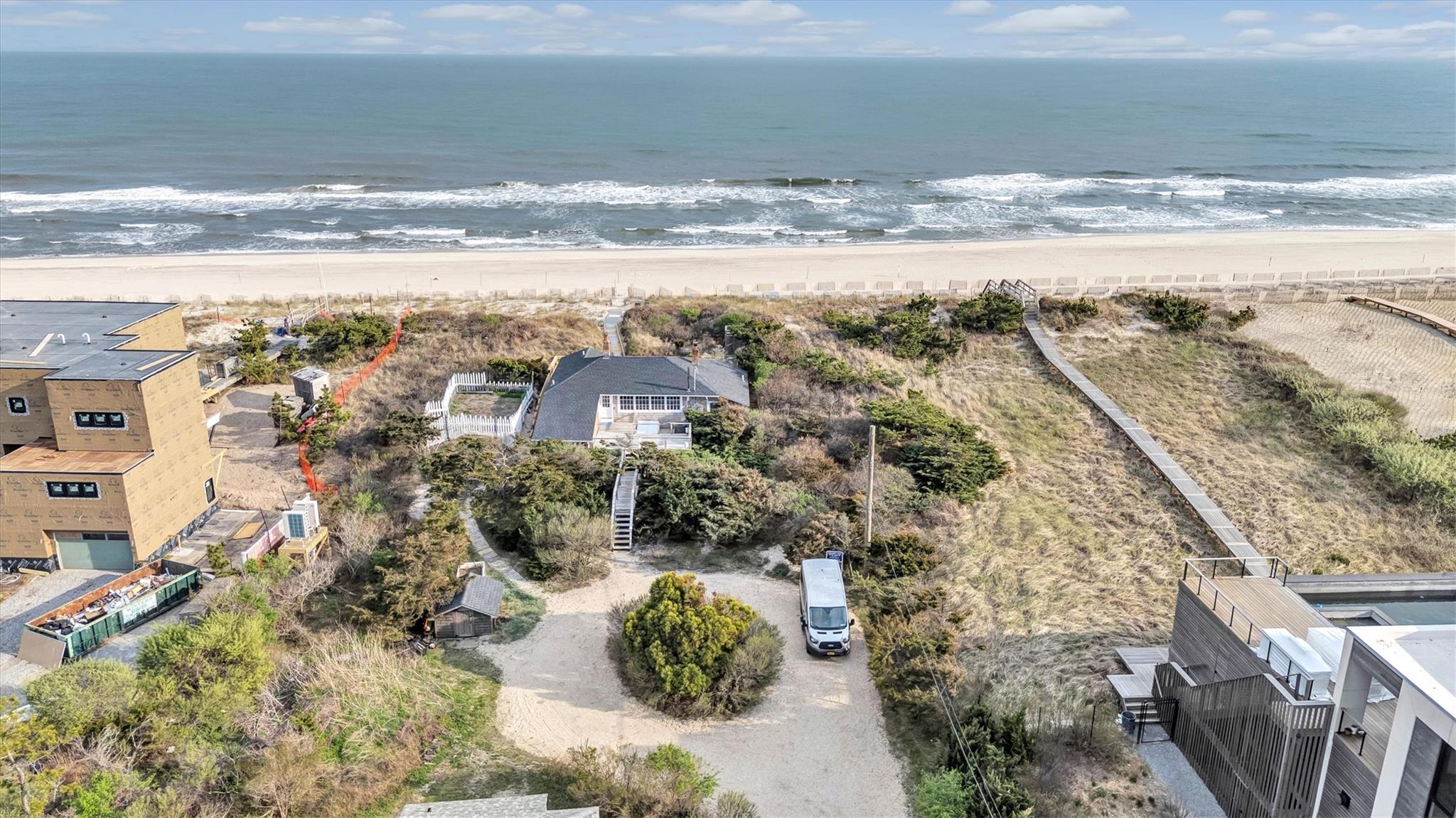 234 Dune Road, Quogue, NY 11959