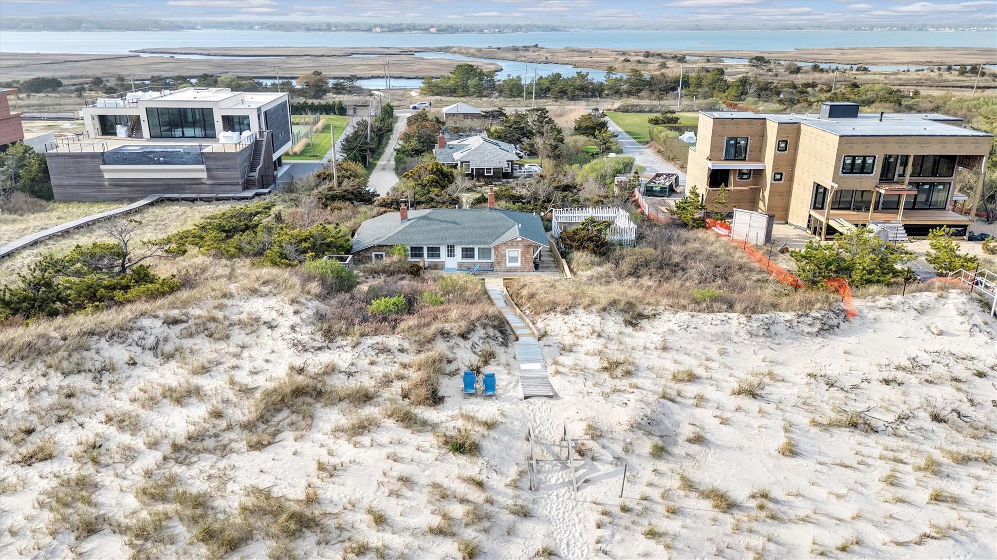 234 Dune Road, Quogue, NY 11959