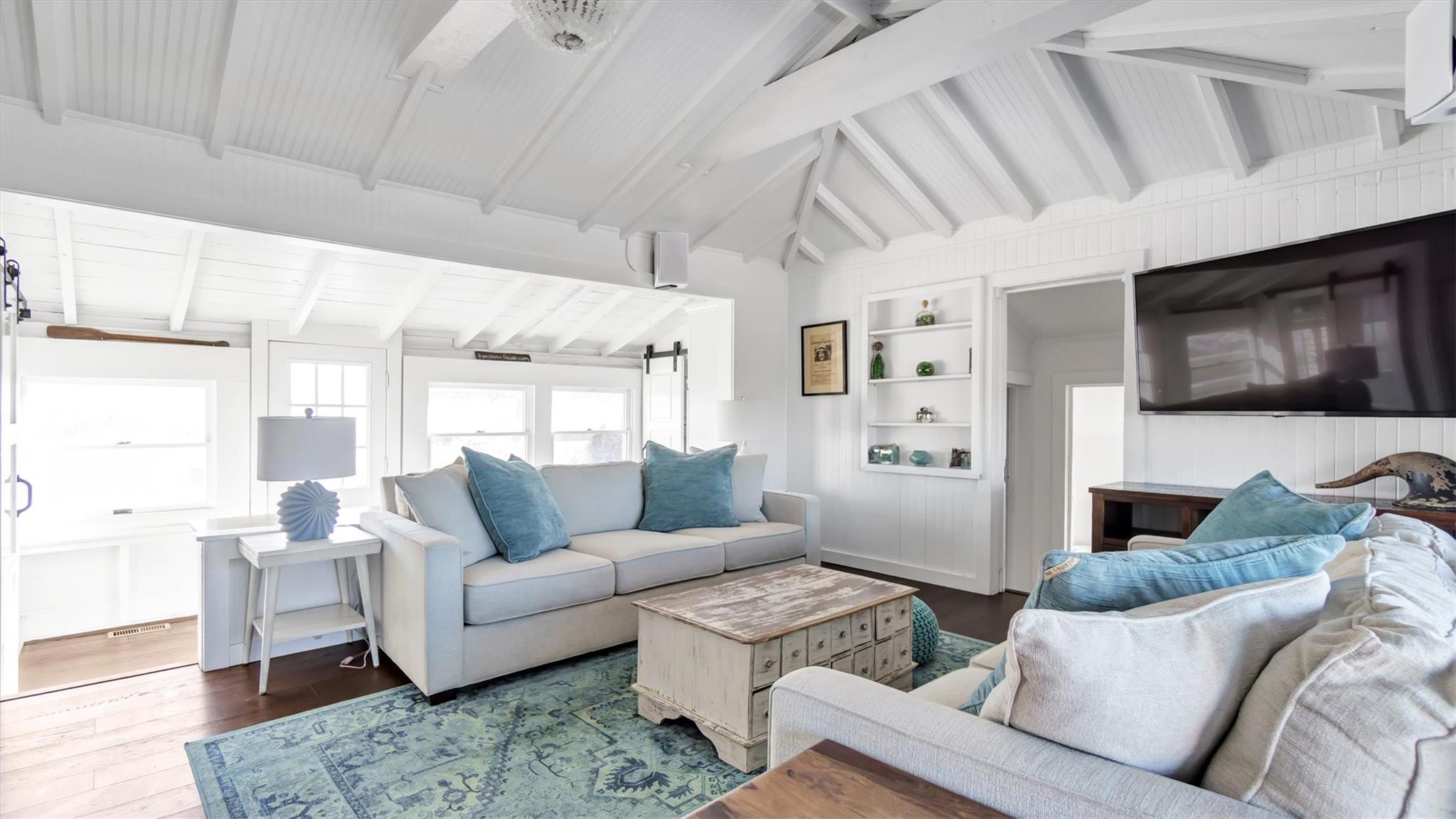 234 Dune Road, Quogue, NY 11959