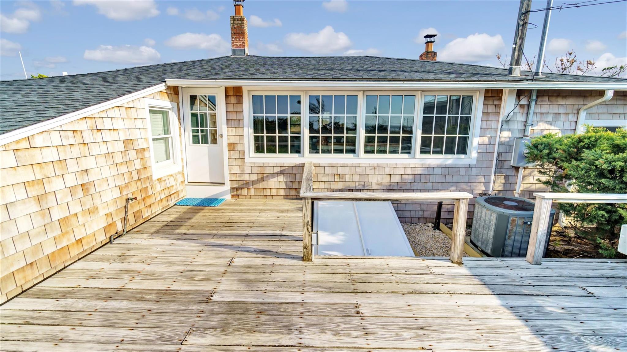 234 Dune Road, Quogue, NY 11959