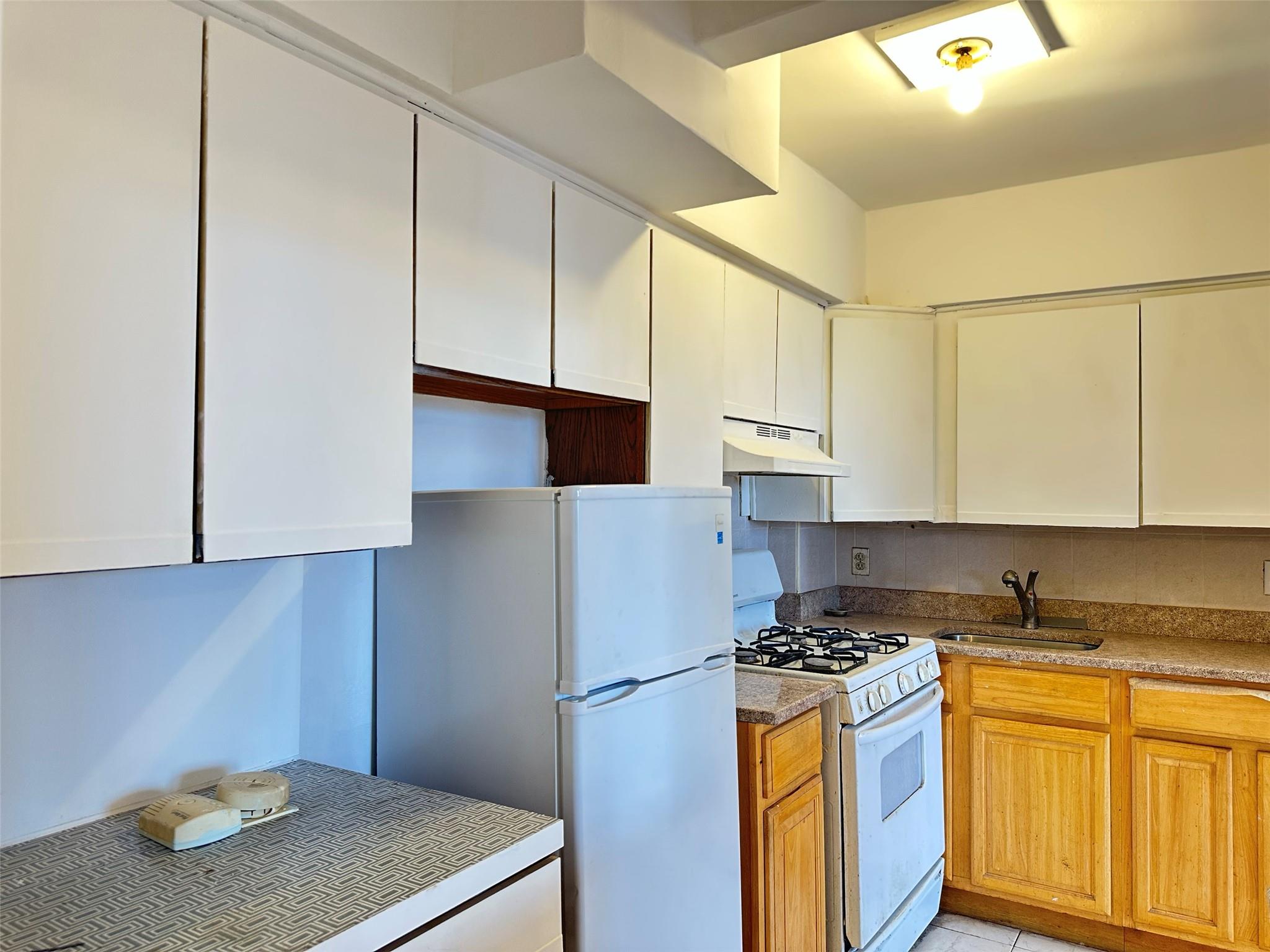 152-72 Melbourne Avenue # 2P, Flushing, NY 11367