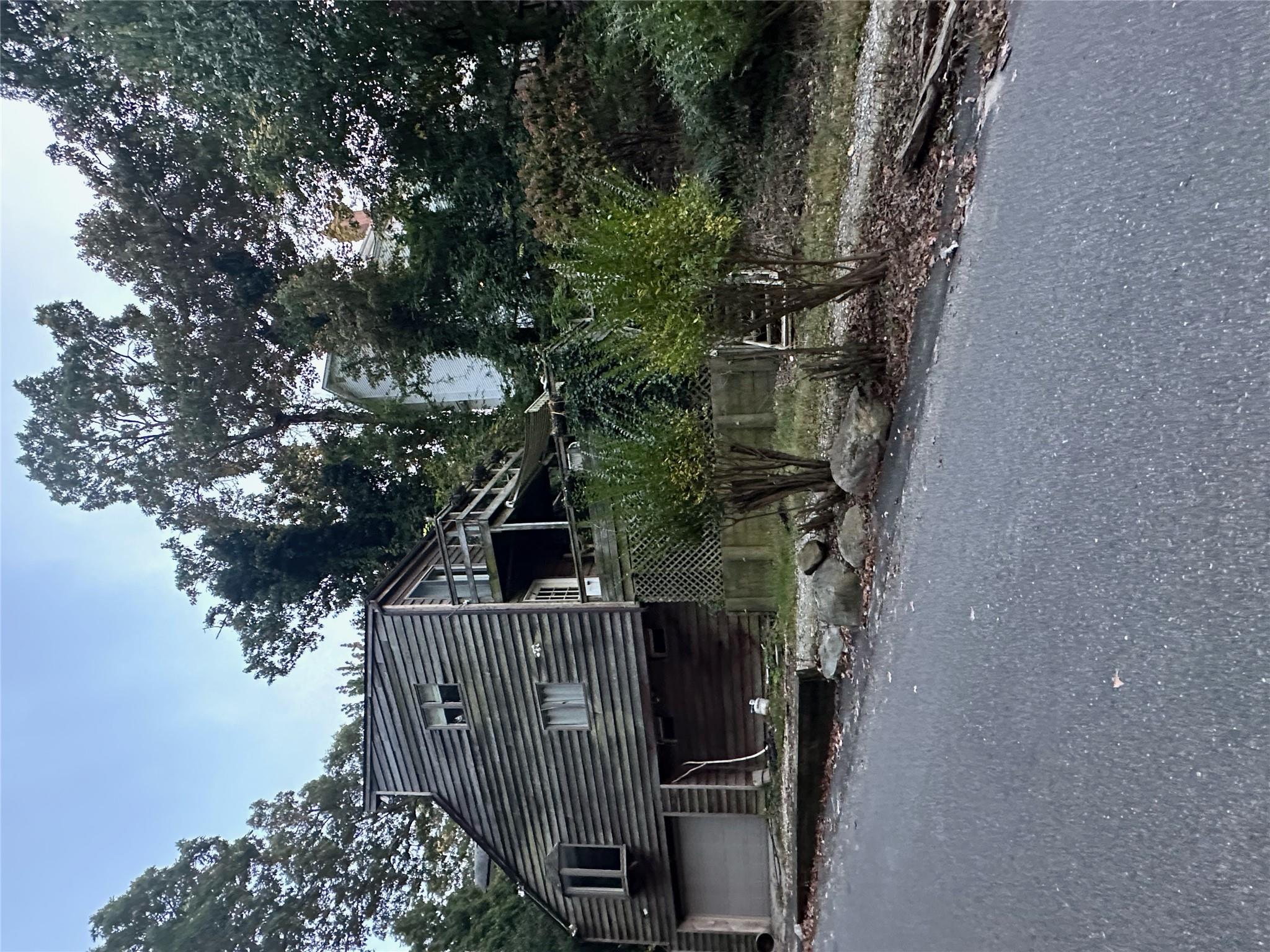 90 Landing Road, Miller Place, NY 11764