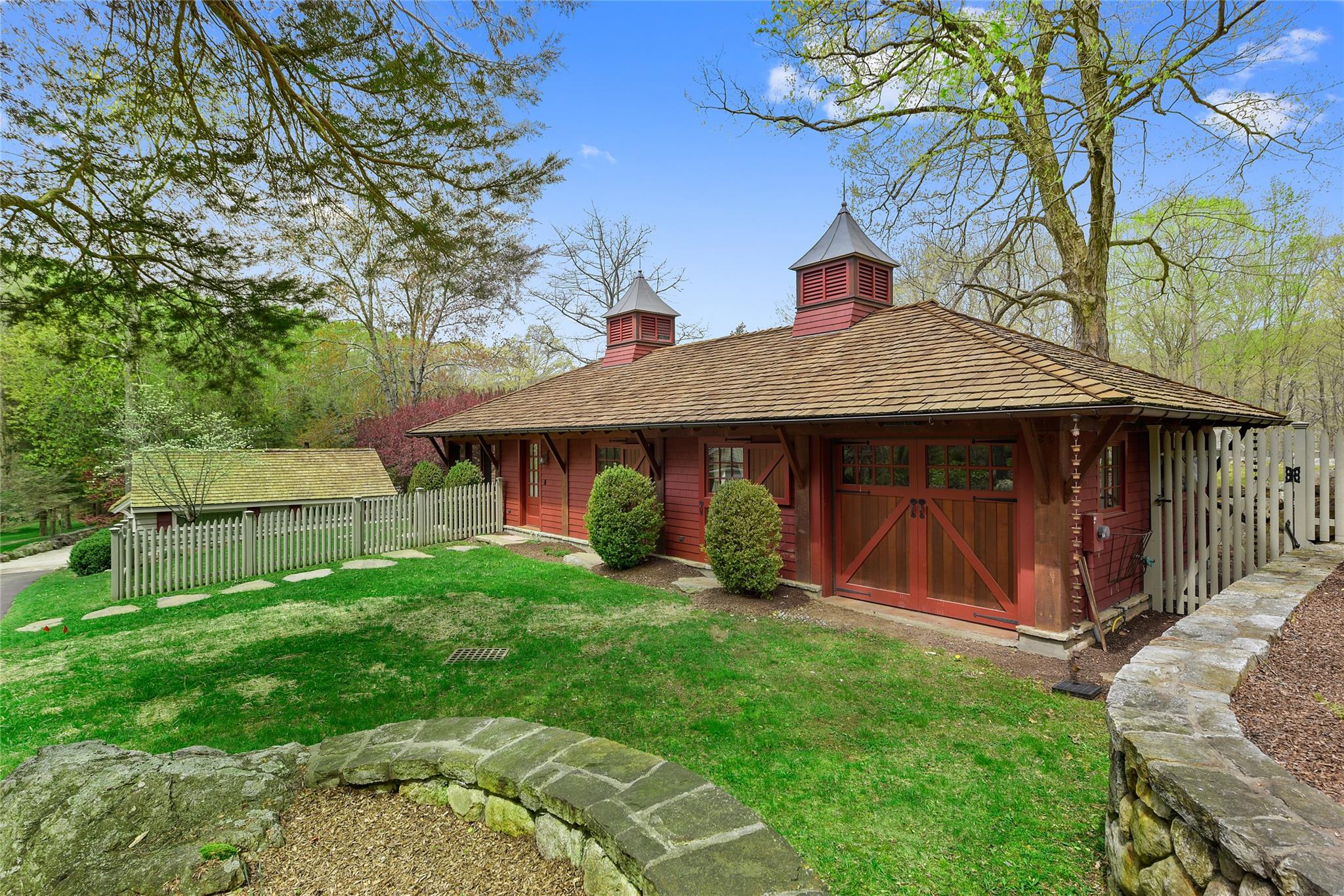 54 Old Stone Hill Road, Pound Ridge, NY 10576