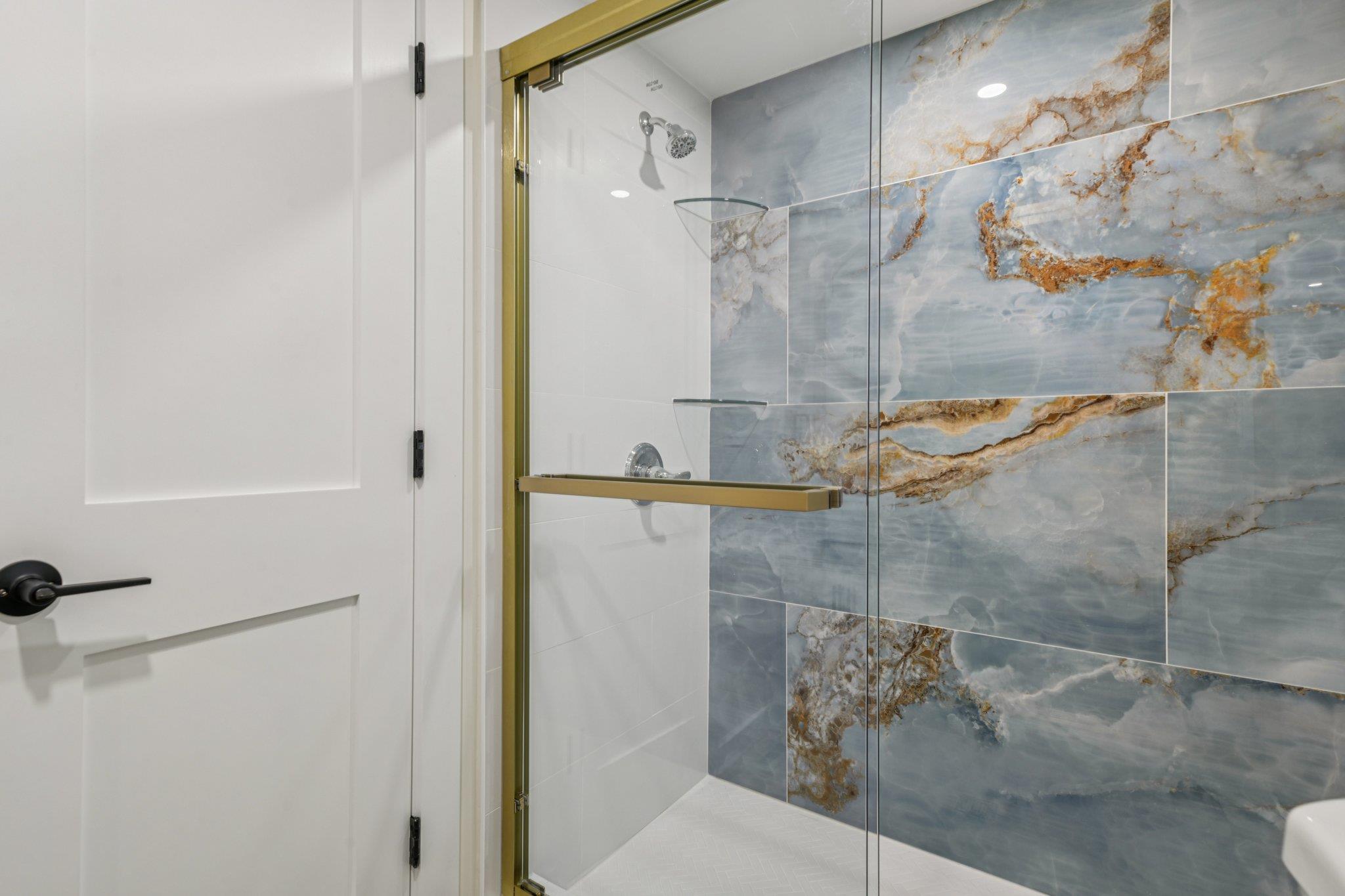 1293 Pulaski Road, East Northport, NY 11731